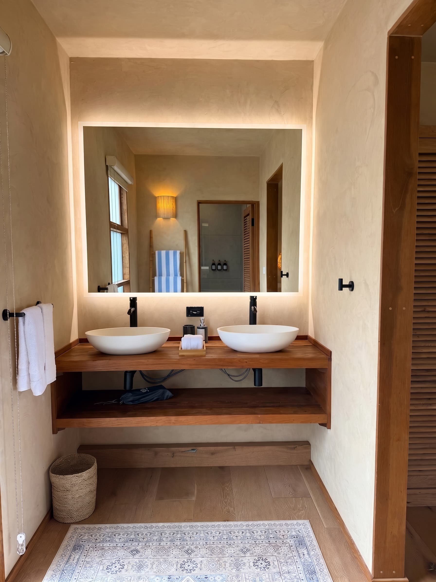 Bungalow bathroom