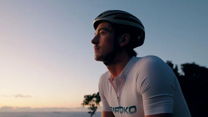 9 x 3 seconds frames
Quick shoot this morning with @tfranks123, couldn’t have asked for a better morning. A beautiful sunrise with nice blue skies, a great way to start your Friday.
#triathlon #ironman703training #wollongong #canonphotogra