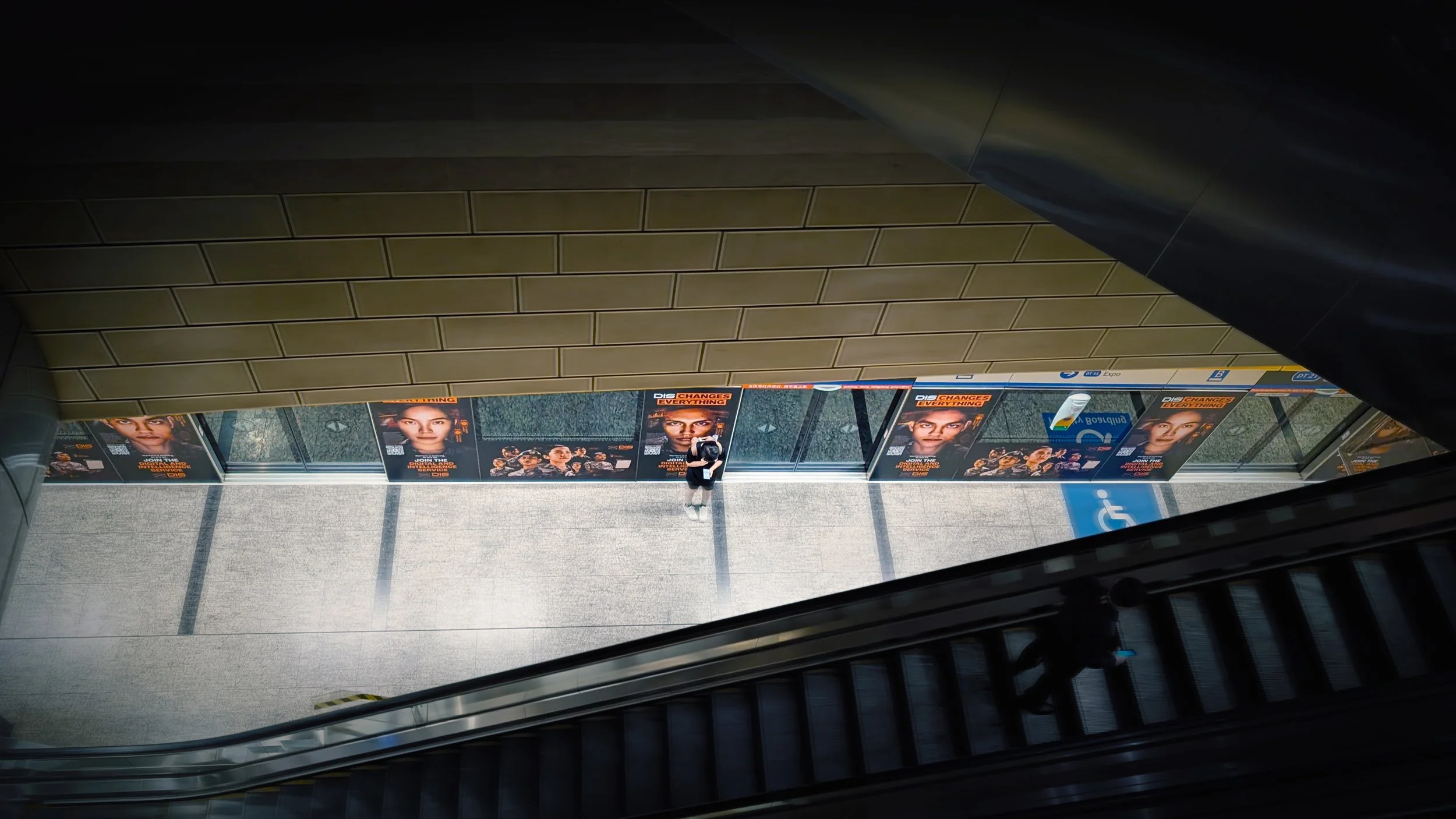 DIS_OOH_MRT_Bencoolen_TopView_V1.jpg