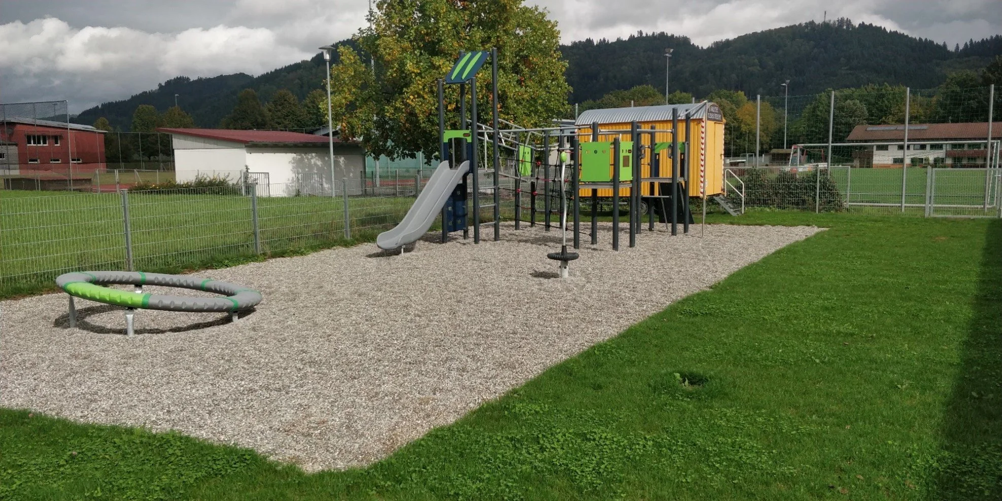 Spielplatz im hinteren Hof der Fliegerkiste