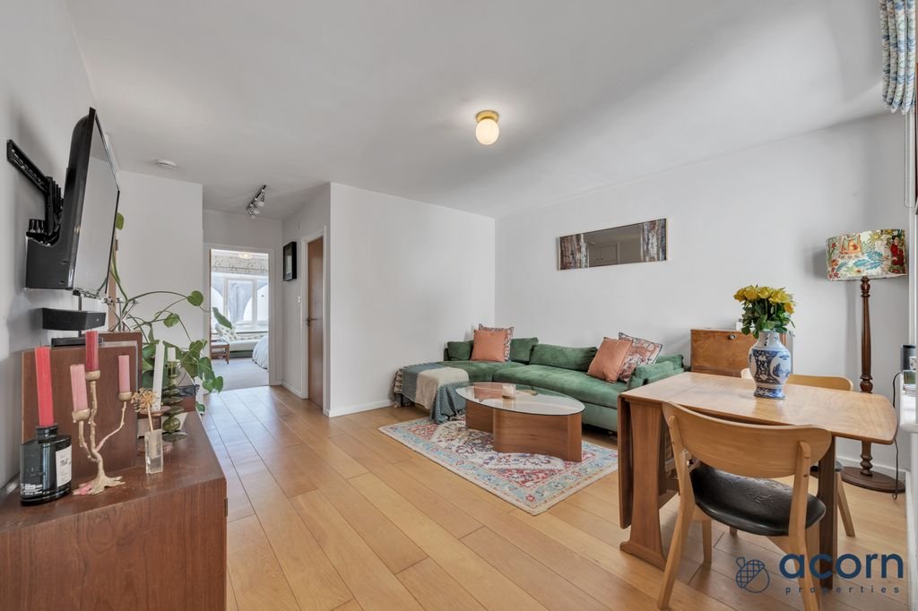Living Room 2.jpeg