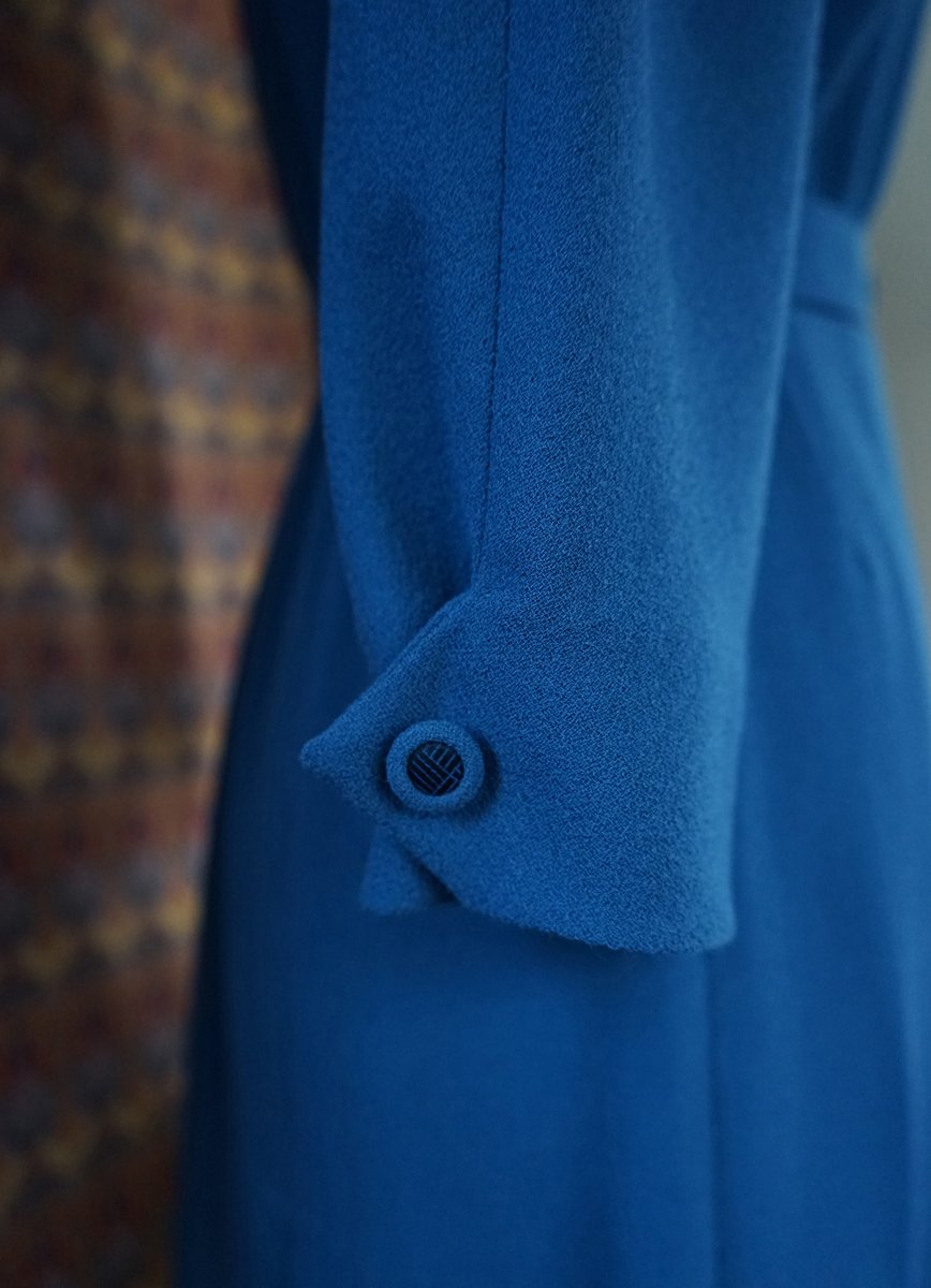 10 ALL SEASONS DRESS Version A sleeve detail..jpg