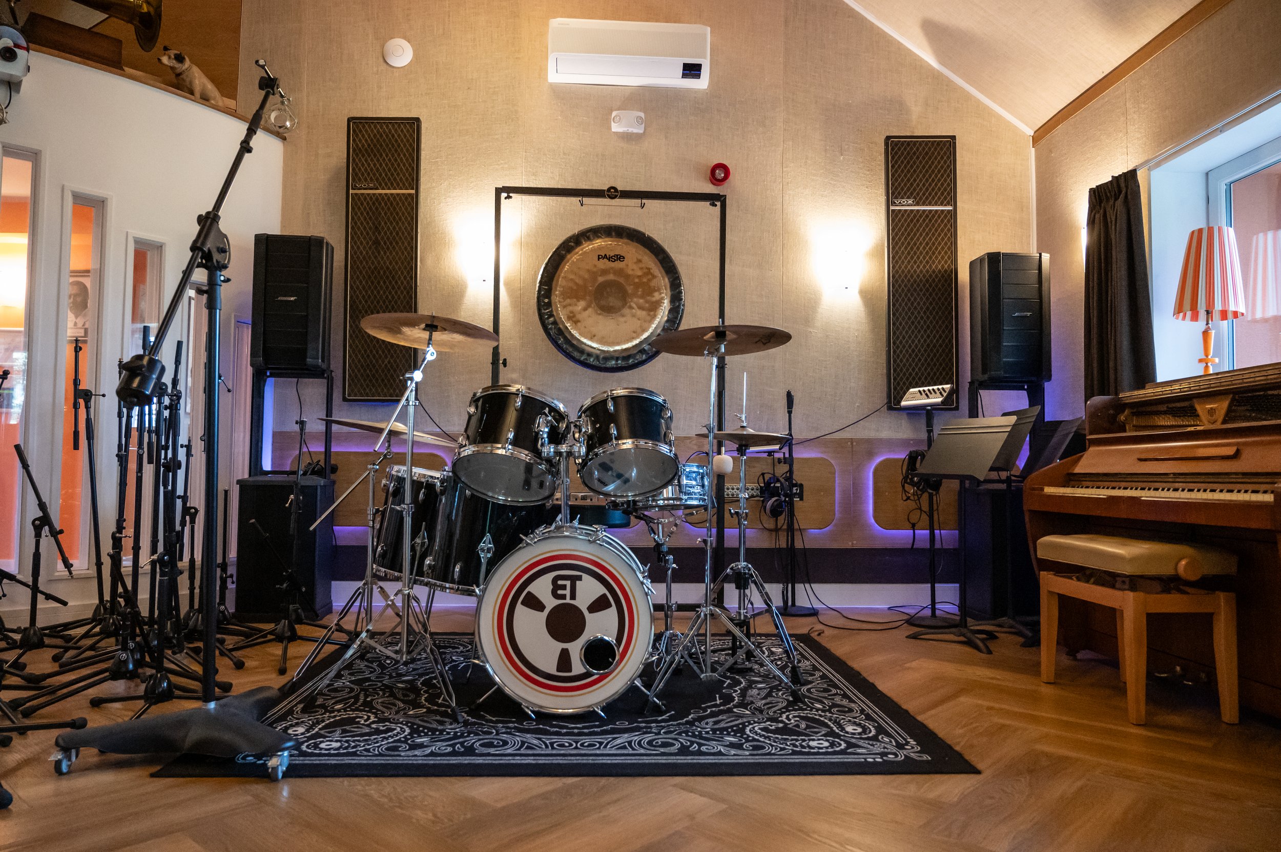 Echotown-Studio-ADC-0002.jpg