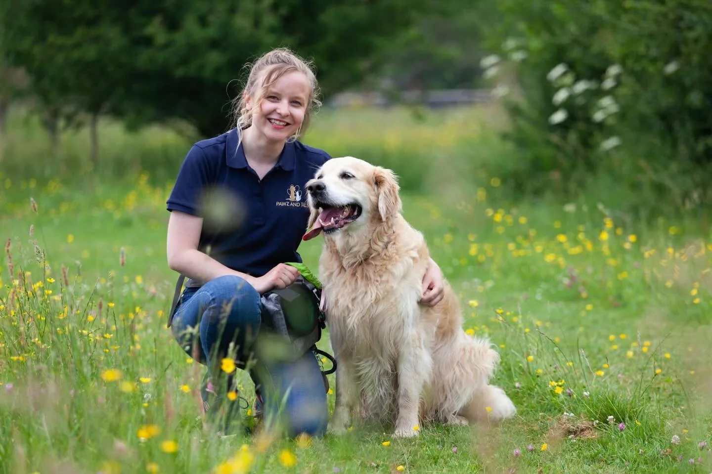 🐕 Does your dog pull like a train on the lead?
📣 Do you find yourself shouting their name&hellip; with zero response?
😬 Barking, lunging, or growling at other dogs, people, or objects on walks?
🙈 Jumping all over you (and your guests) when someon