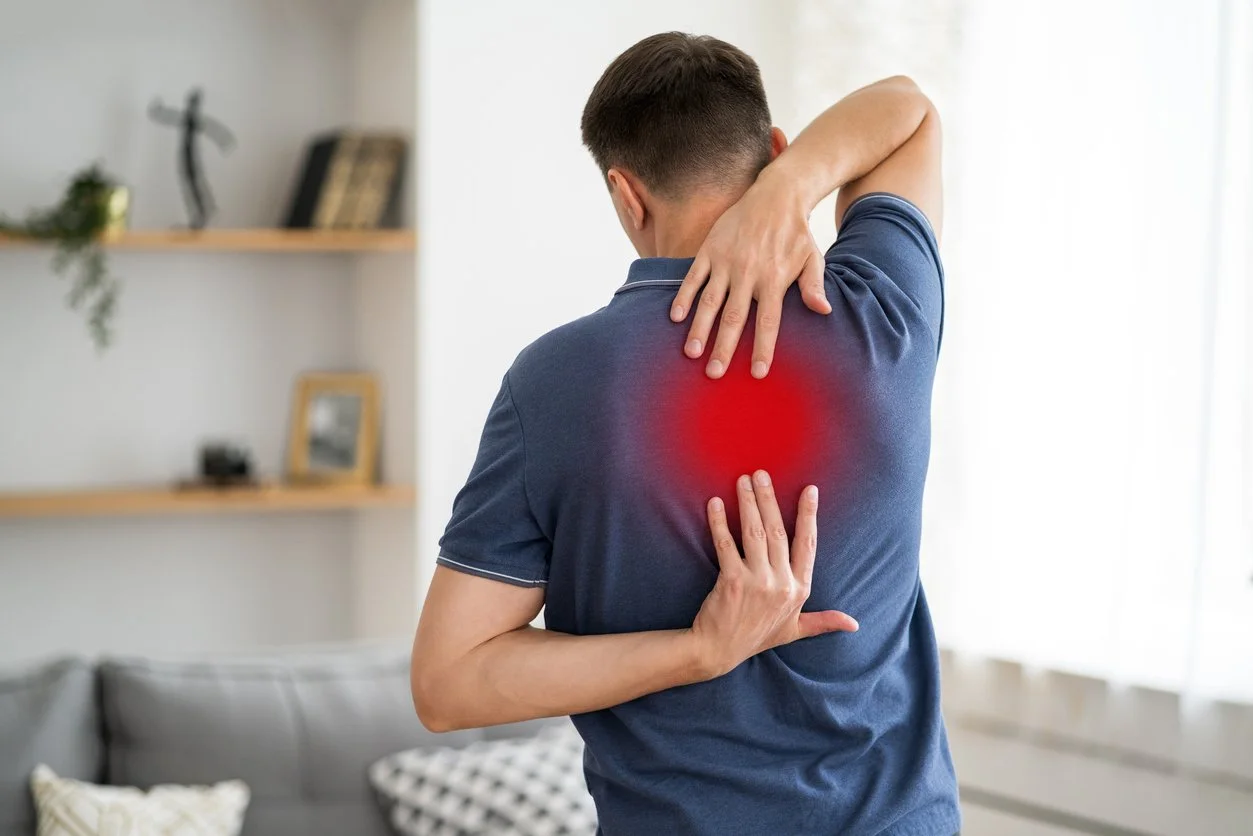 Upper Back Pain Between the Shoulder Blades: What’s Actually Causing It?