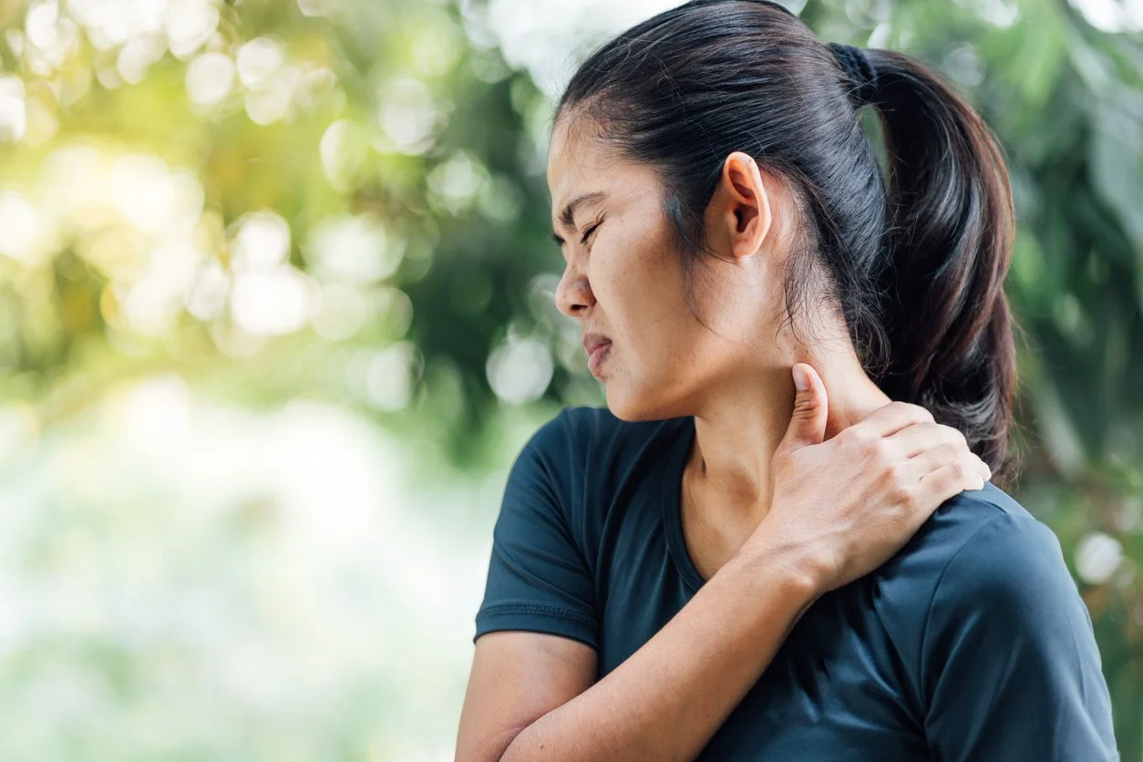 Is It a Muscle Strain or Nerve Irritation? 4 Ways to Tell Why Your Back Pain Feels 'Different'