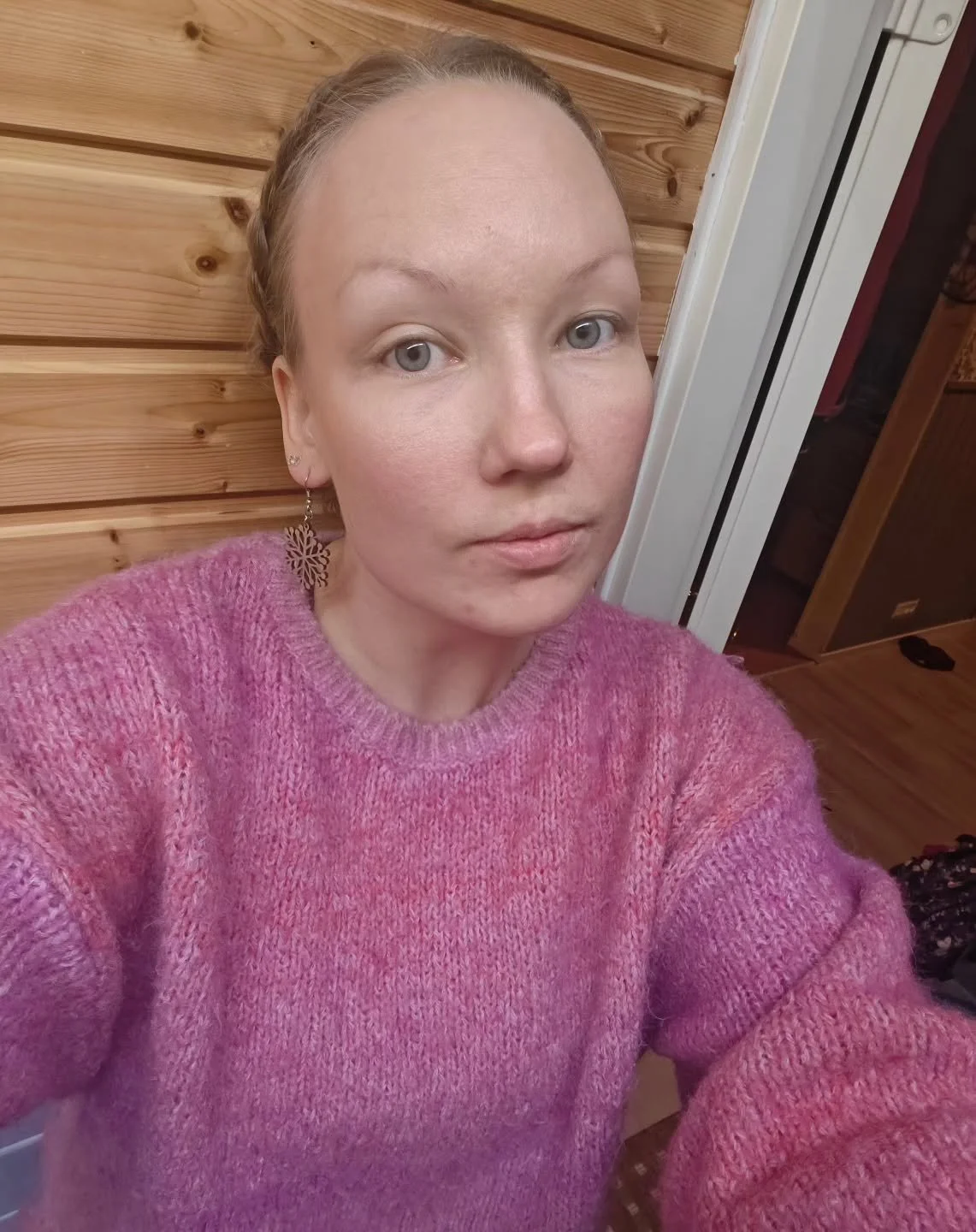 Oon tehnyt p&auml;&auml;t&ouml;ksen joka varmasti vihastuttaa tai ihastuttaa useita. Oon jo pitk&auml;&auml;n kokenut, ett&auml; mulla on enemm&auml;n annettavaa t&auml;lle tilille kuin mit&auml; oon pystynyt jakamaan. T&auml;m&auml;n vuoksi olen p&a