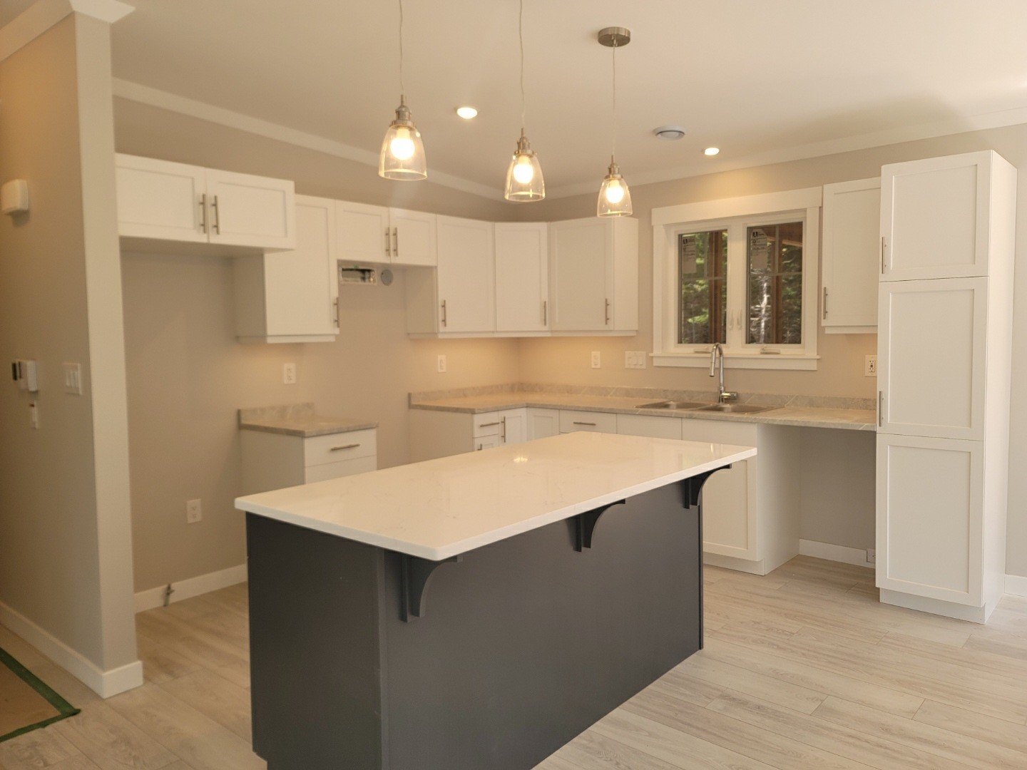 Kitchen 6.jpg