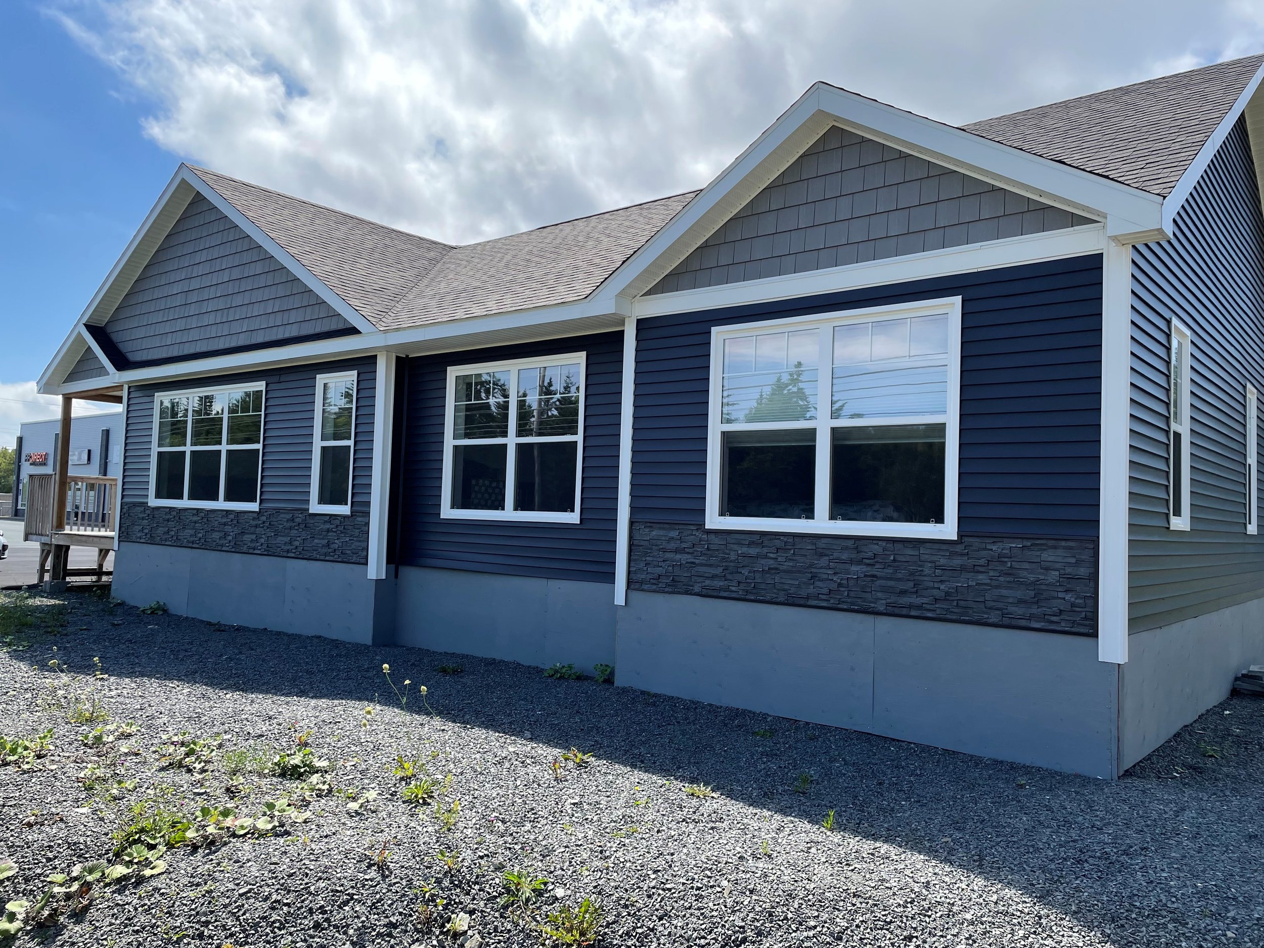 Exterior 2.jpg