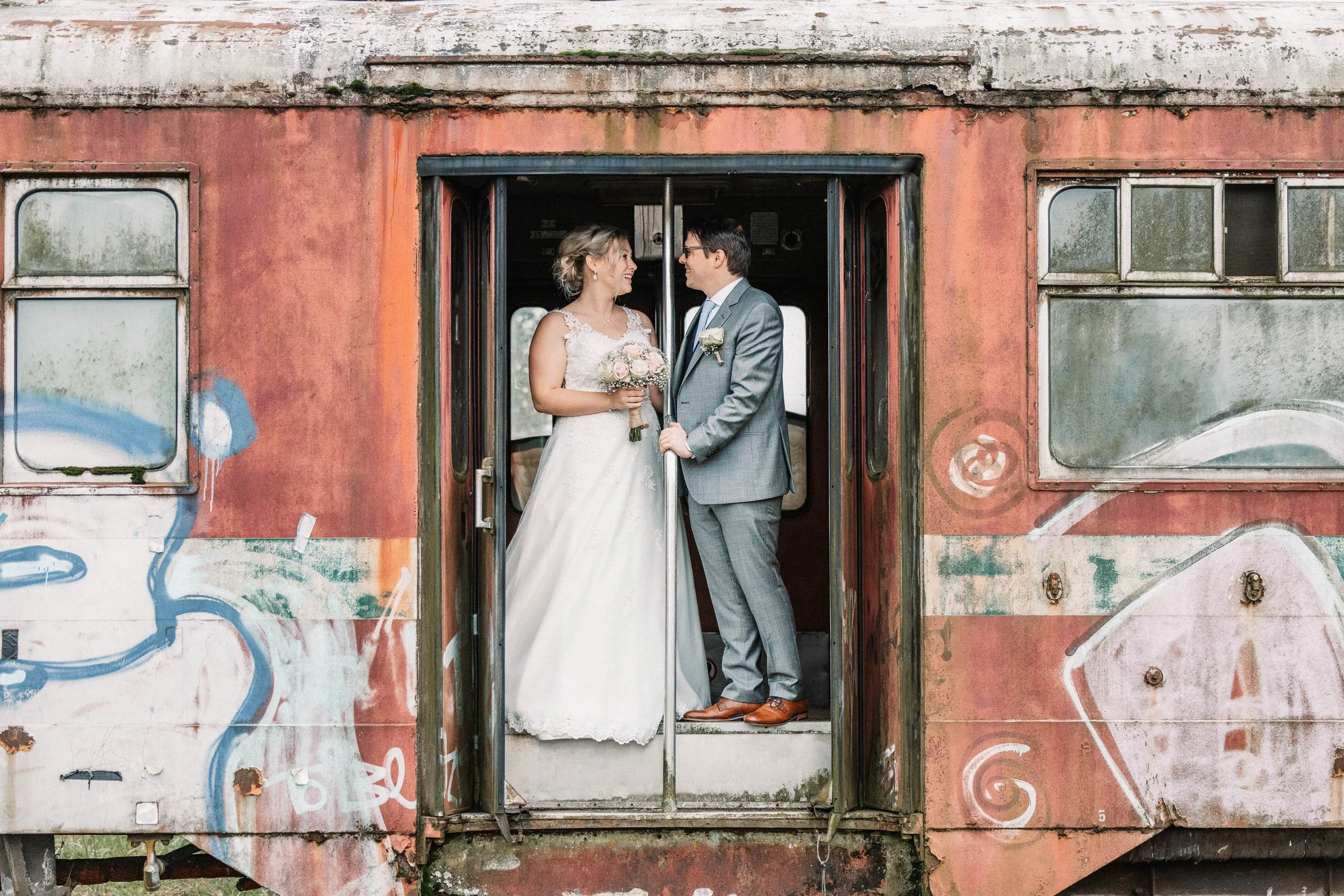 CrazyLittleThingCalledLove, huwelijk, HT-7.jpg