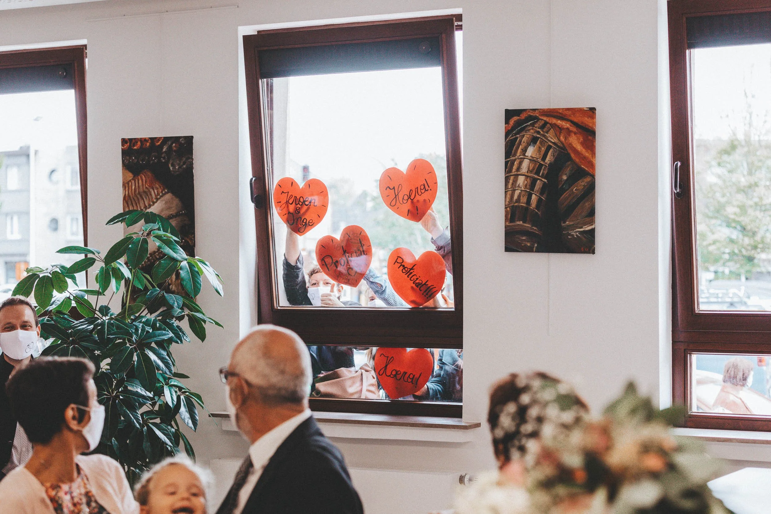 CrazyLittleThingCalledLove, huwelijk, IJ-3.jpg