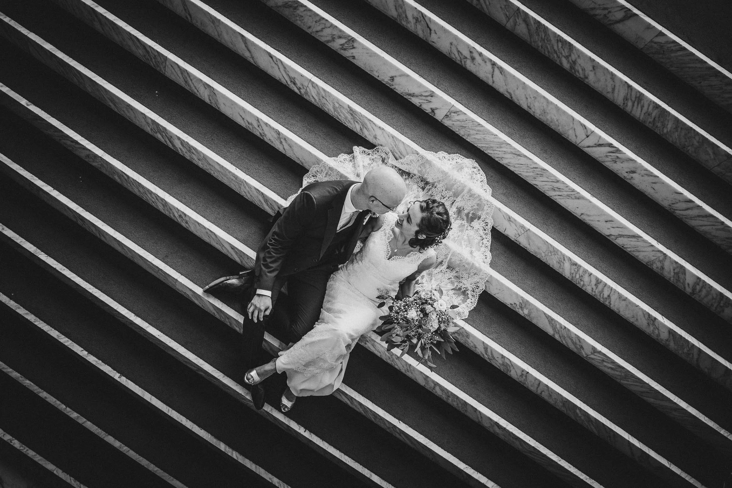 CrazyLittleThingCalledLove, huwelijk, IJ-12.jpg