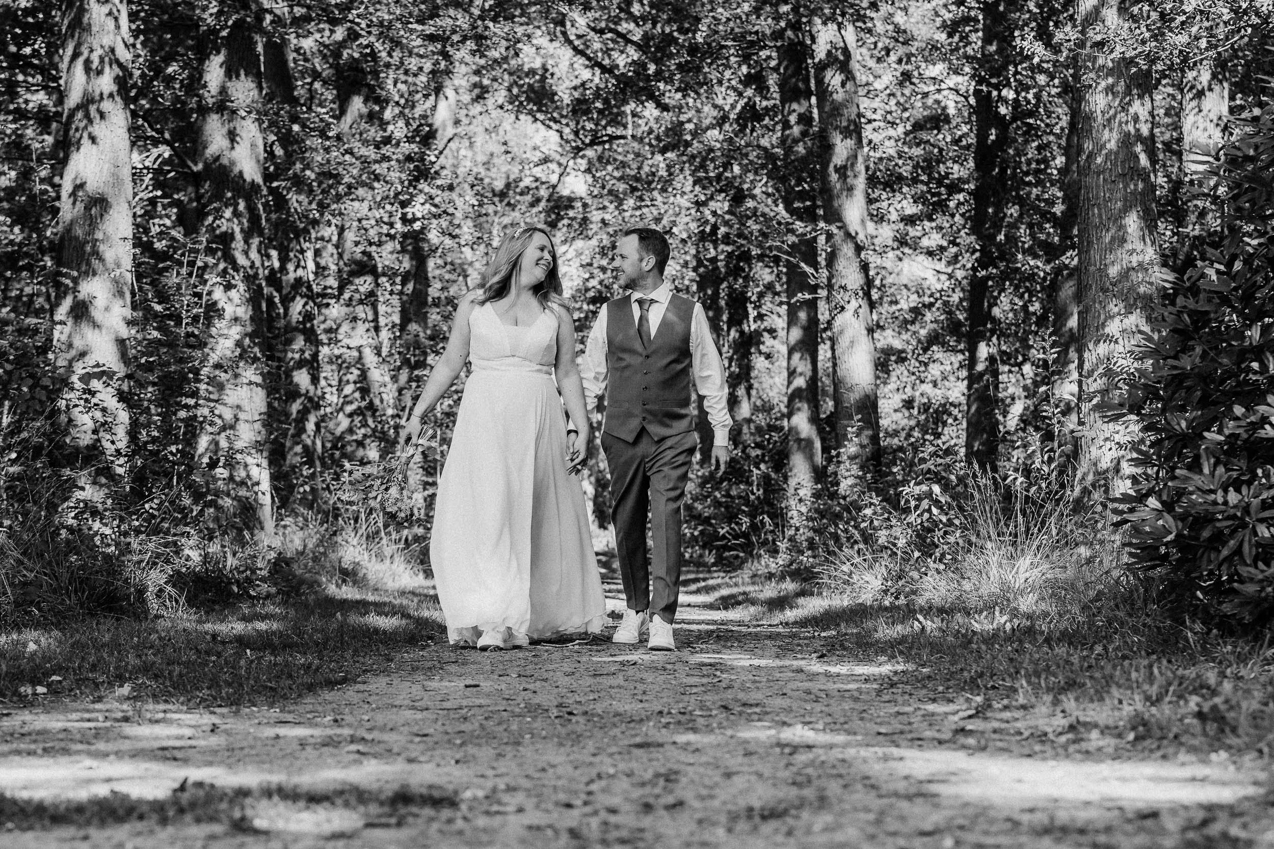 CrazyLittleThingCalledLove, huwelijk-10.jpg