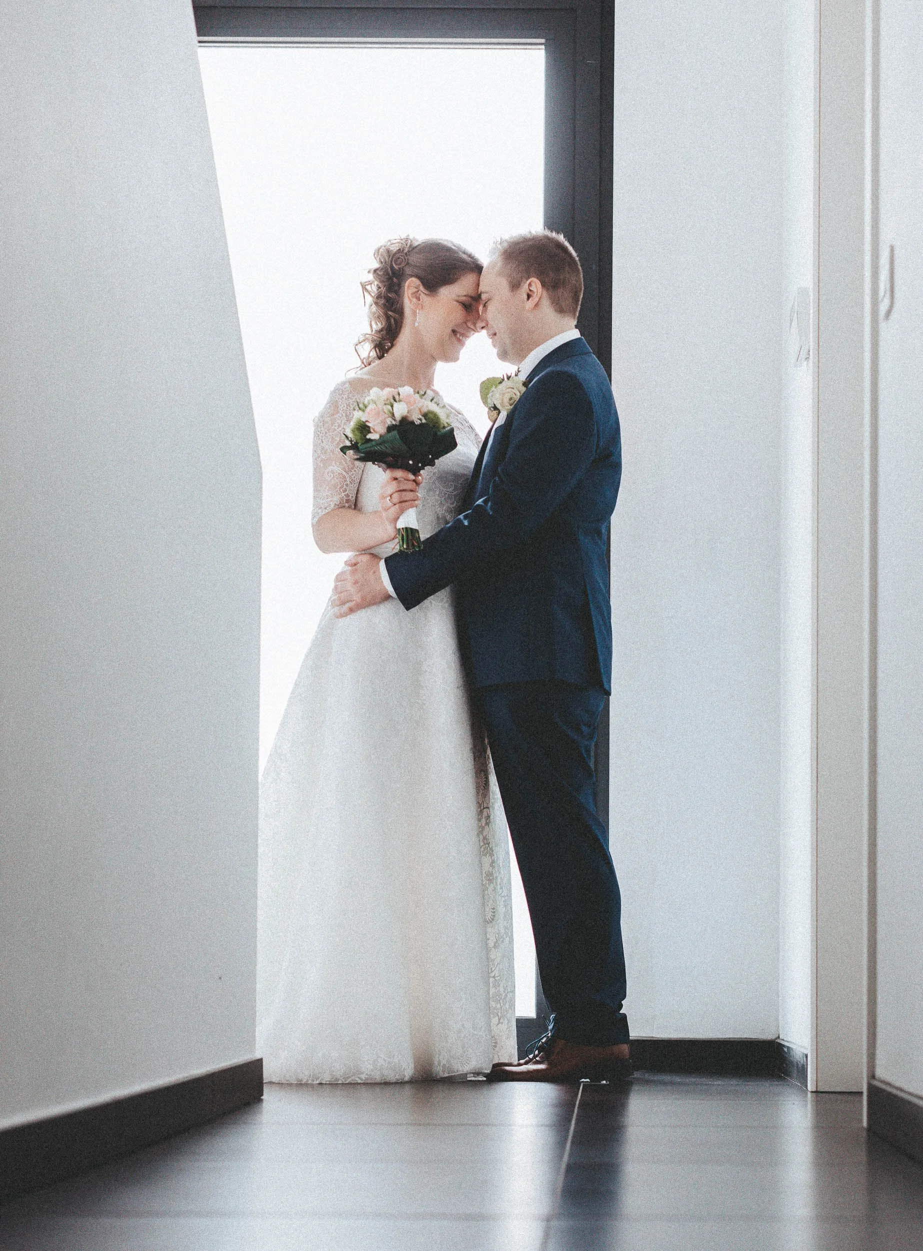CrazyLittleThingCalledLove, huwelijk, KJ-6.jpg