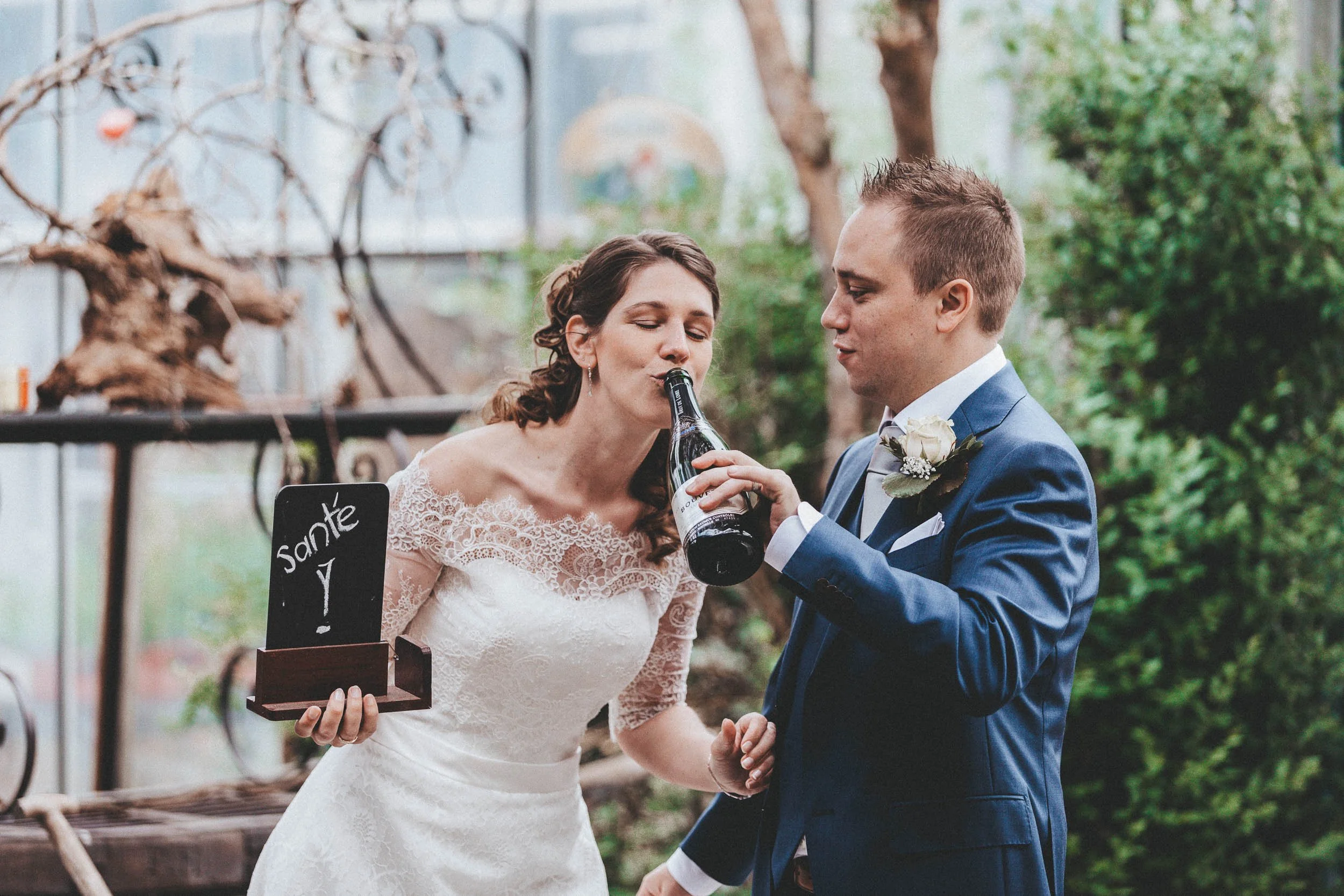 CrazyLittleThingCalledLove, huwelijk, KJ-12.jpg