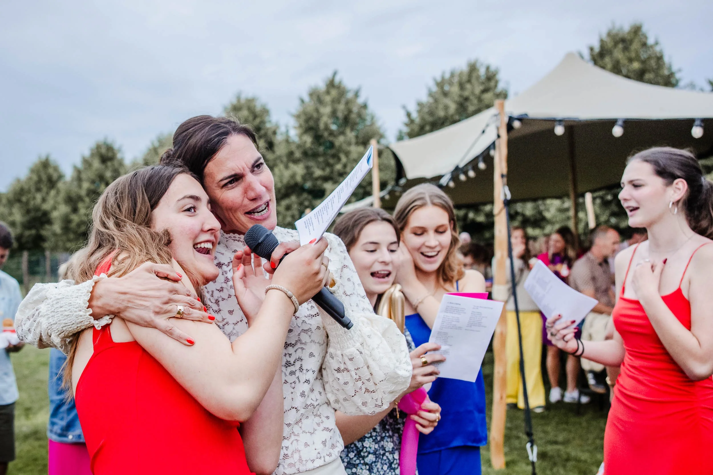 CrazyLittleThingCalledLove, huwelijk-6.jpg