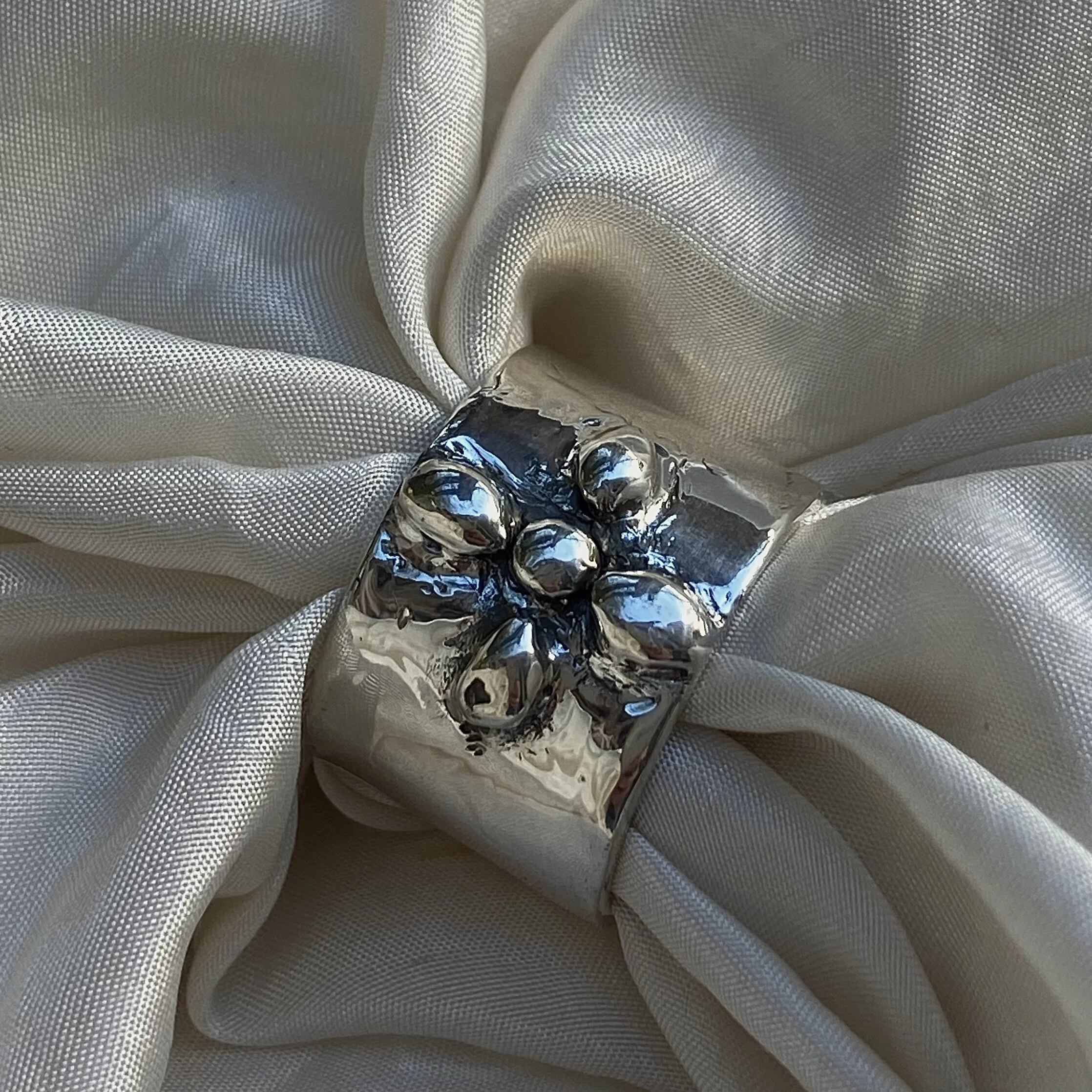 3D236B25-6E47-4FB1-969D-4293CECEF16D