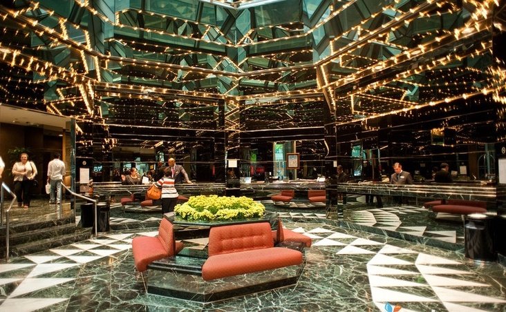 0e20b7bad727e1667c99701c98e11700--front-desk-lobbies.jpg