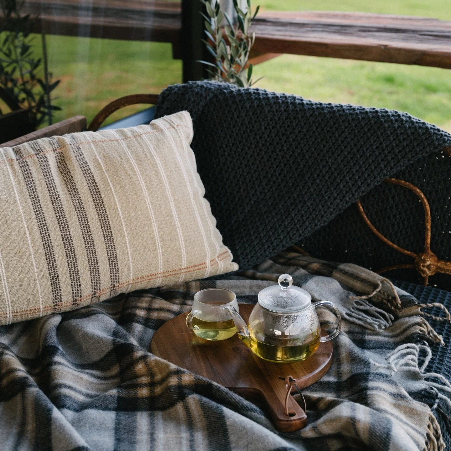 Can you picture yourself here watching the girls pass by? 

We have just reduced our February rates in Cleves &amp; Sylvies hut 🤎 👀 
Please visit our website to book directly to secure your dates!💫