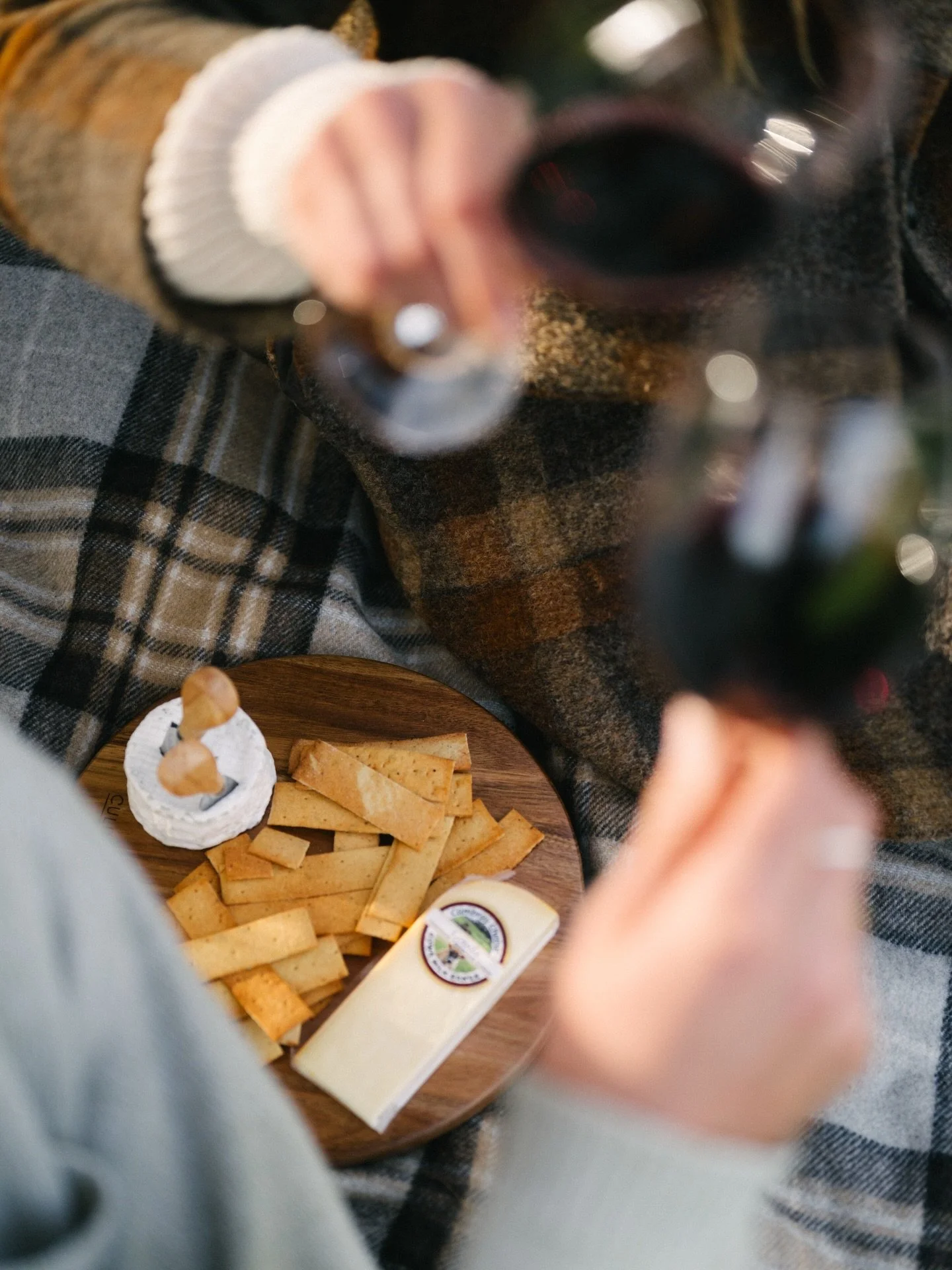 Escape to the farm this March &amp; April 💫

Book 3 nights &amp; enjoy a free night on us! ❣️❣️

Enter the code AUTUMNSTAY at checkout via our website to receive your discounted night xx

Limited spots available.
We can&rsquo;t wait to host you! 💫