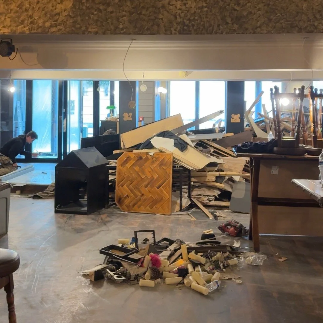 You aren't going to recognise the bar once we're done with it 🇮🇪

We've seen you trying to peek in the door on your way past, if you're after updates on our progress, our page is the place to be 🛠️