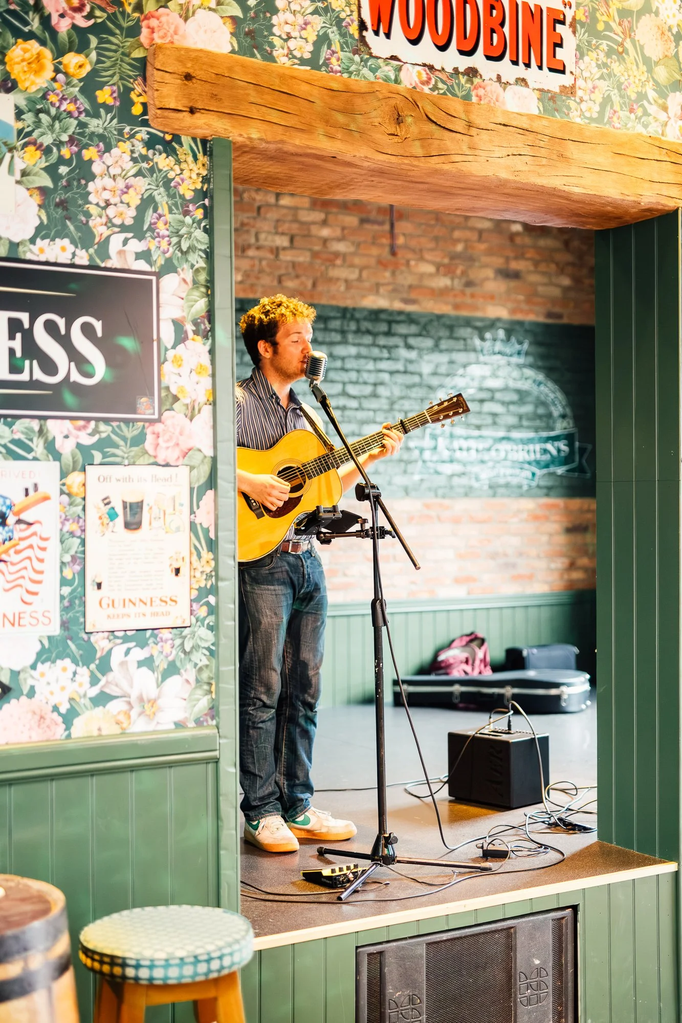 Live acoustic singer performing in an Irish bar in York