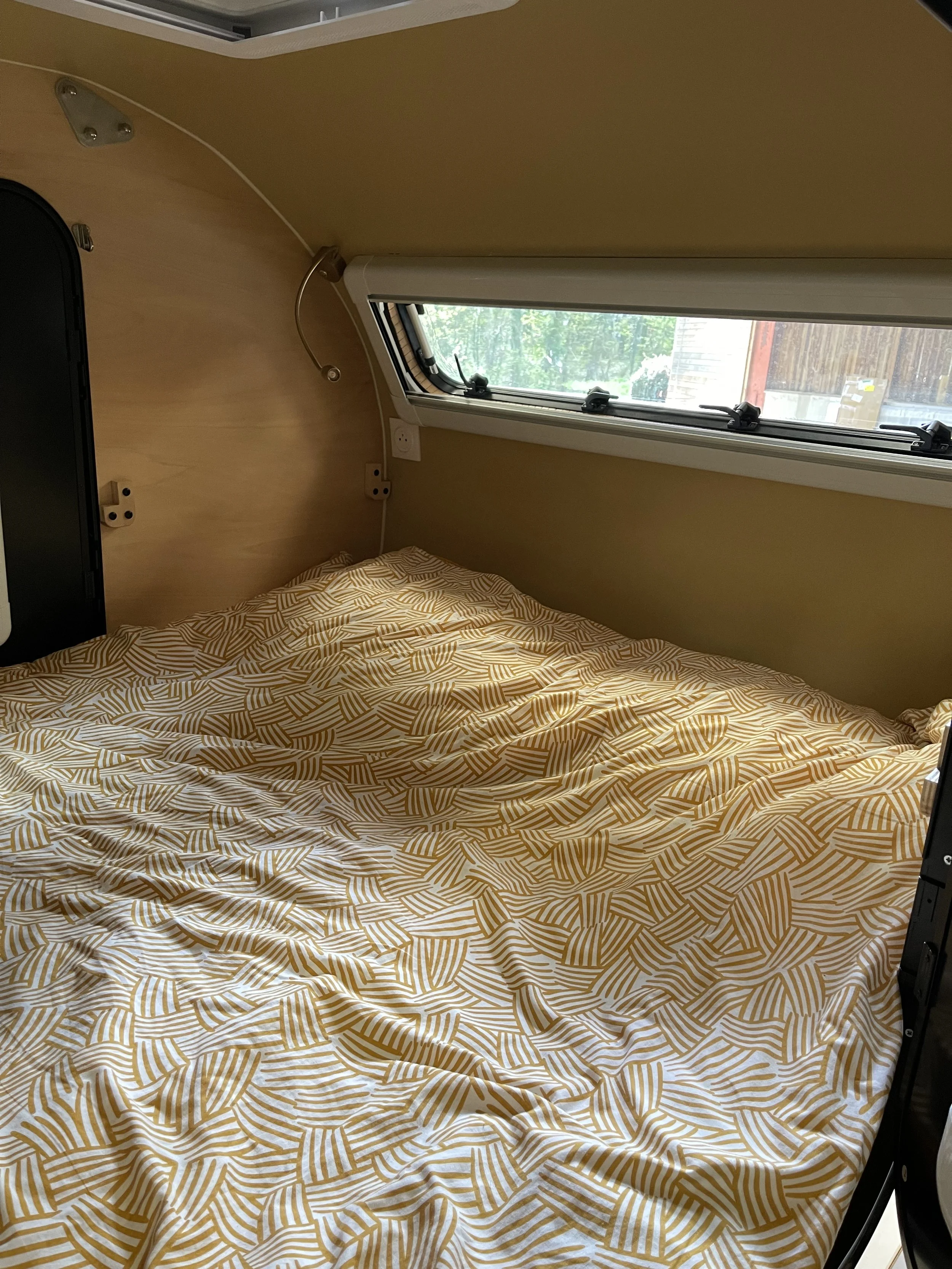 Teardrop chambre fenêtre