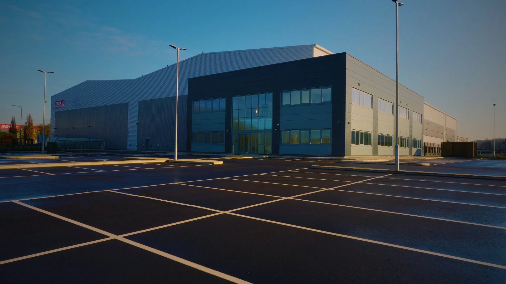 QUR_23_WebVideo (0-00-00-00) copy.jpg