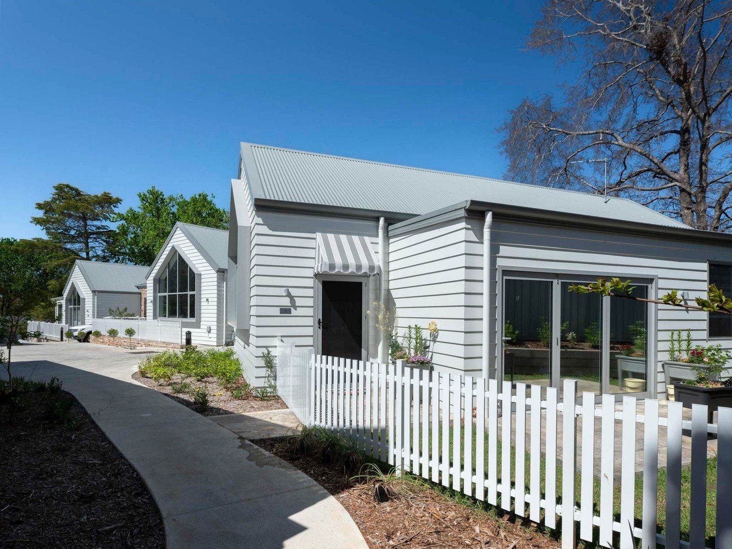 Our award winning luxury seniors development, The Bower. 
These beautiful villas incorporate a modern Hamptons aesthetic with a touch of cottage charm.

Winner: 2024 Special Purpose Housing Project award @mbaawardsnsw

Photography @tfadtomferguson

#