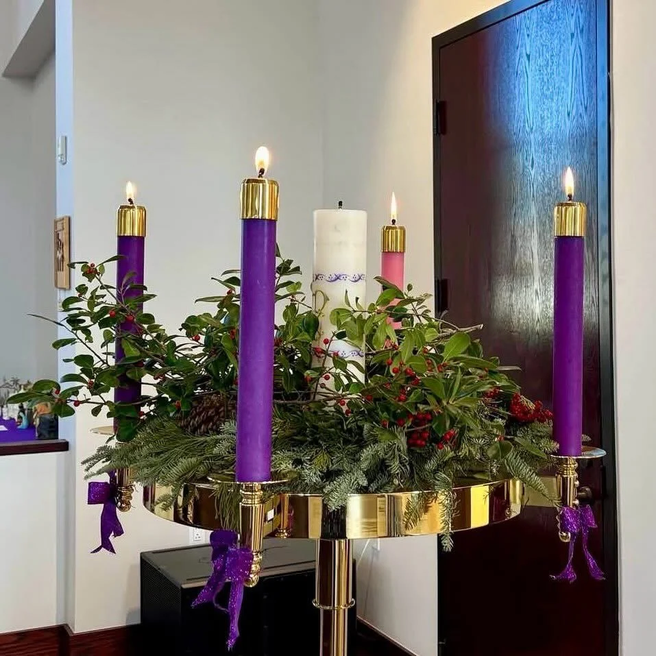Fourth Sunday of Advent 🕯️🕯️🕯️🕯️

Purify our conscience, Almighty God, by your daily visitation, that your Son Jesus Christ, at his coming, may find in us a mansion prepared for himself; who lives and reigns with you, in the unity of the Holy Spi
