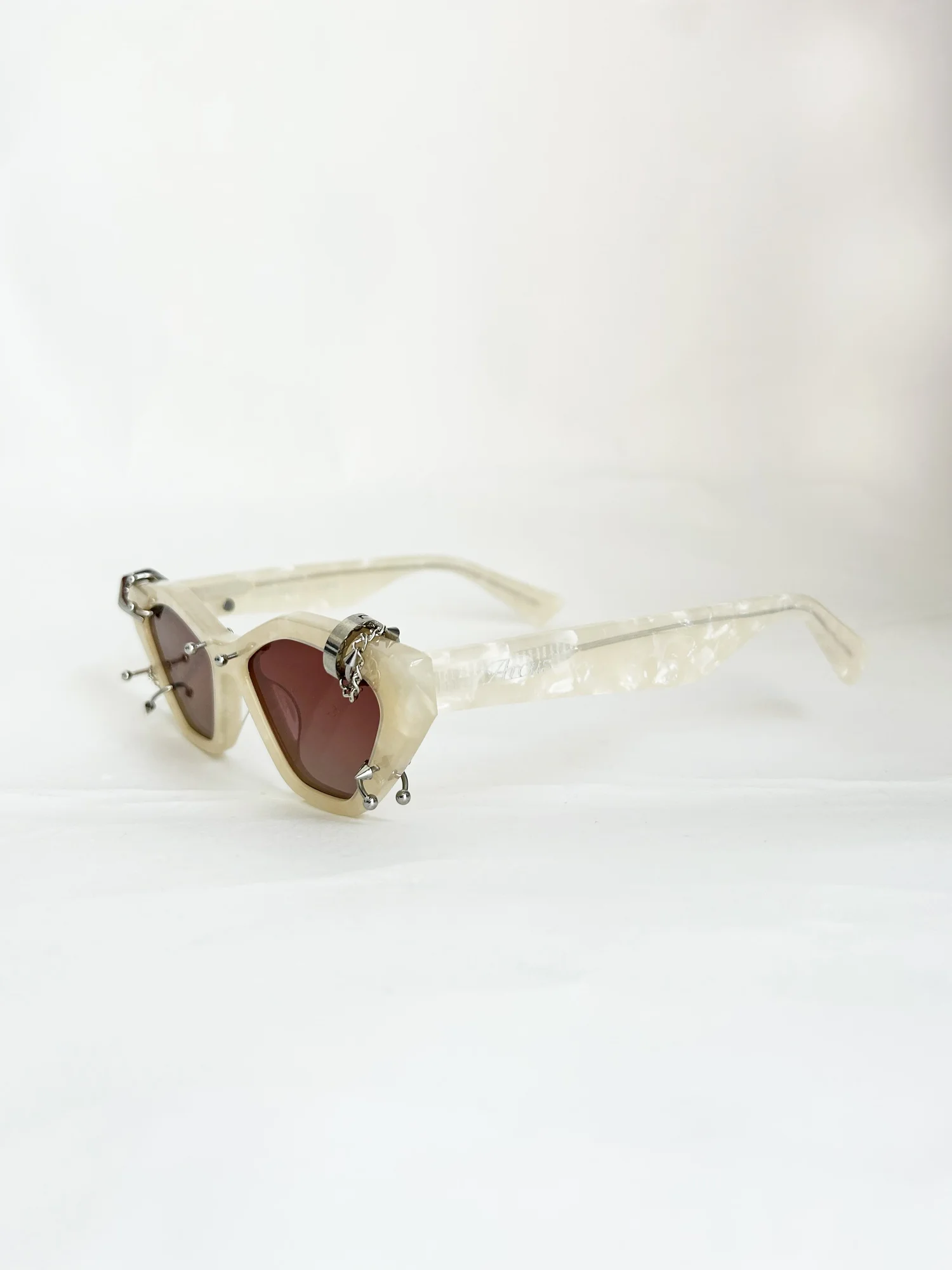 Auriga Amethyst Alpha Arcus Paris