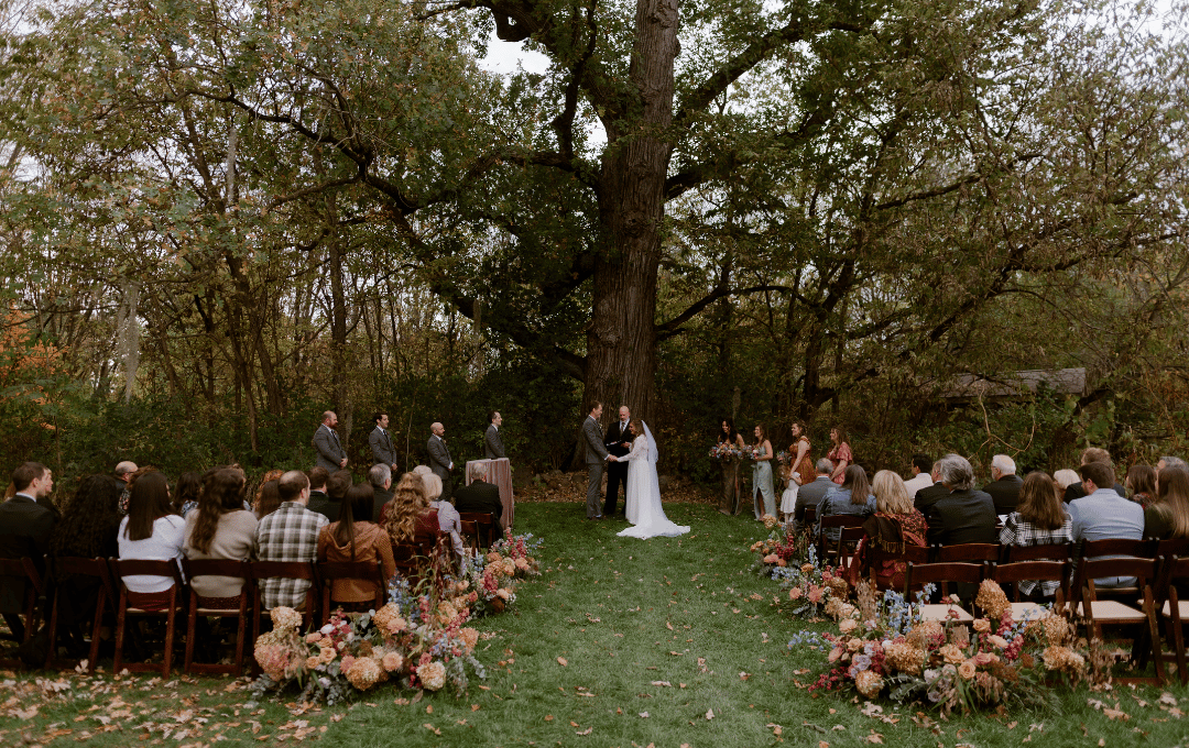 Woven Blooms_Indianapolis florist_ceremony.png