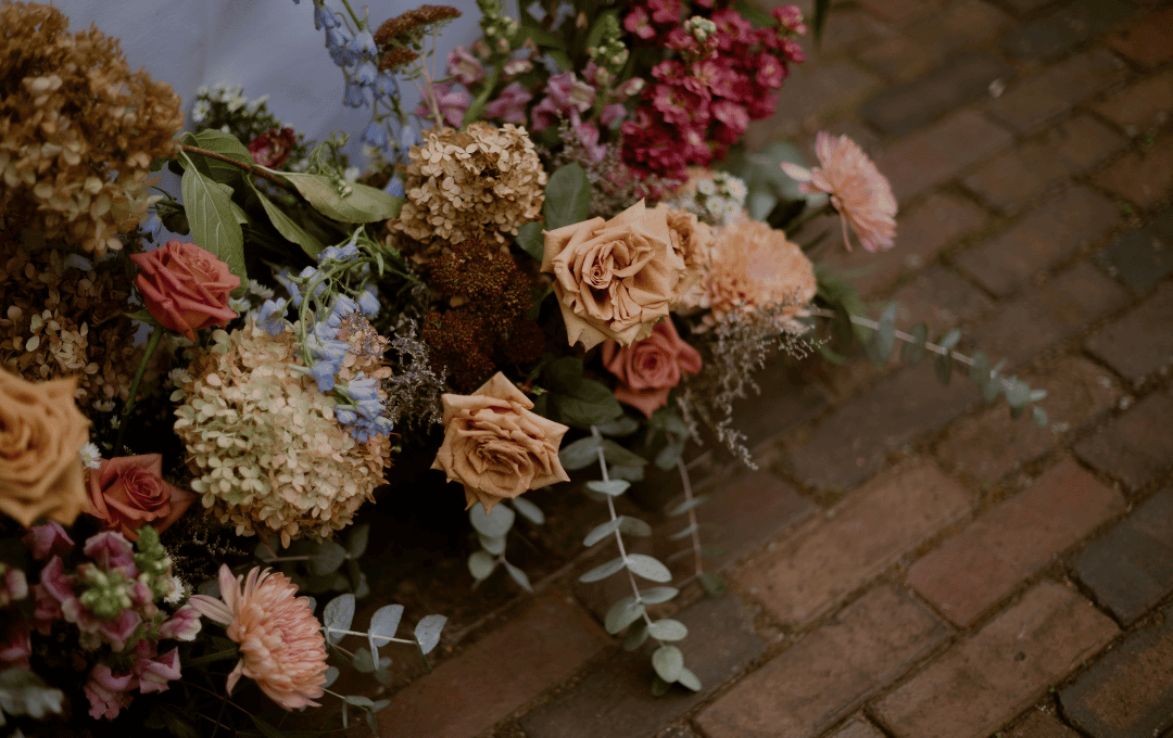 Woven Blooms_Indianapolis florist_flower detail.png