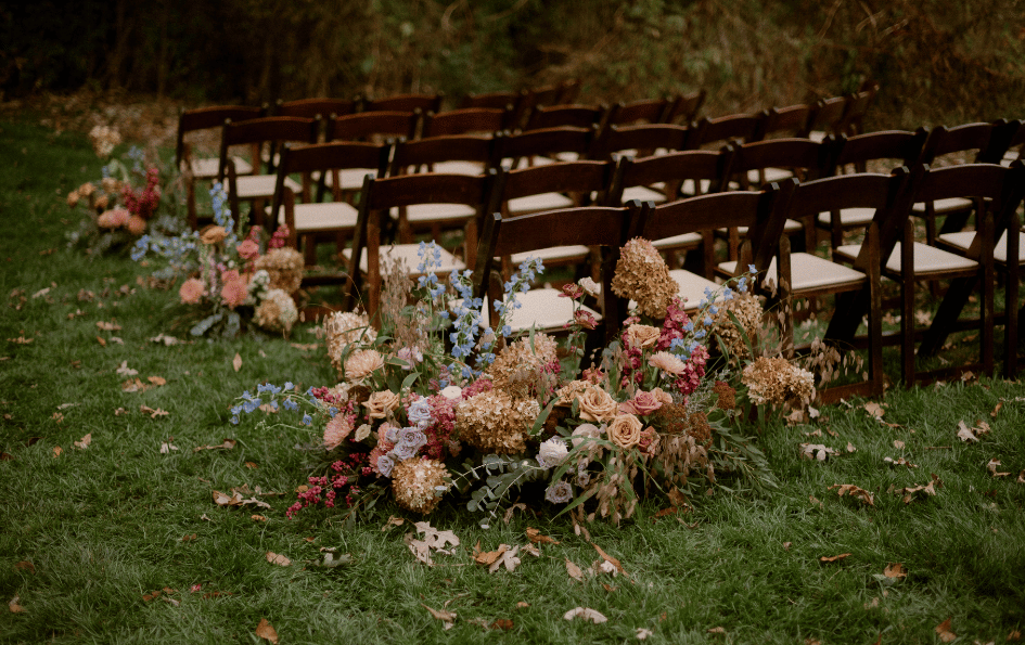 Woven Blooms_Indianapolis Florist_intimate wedding ceremony.png