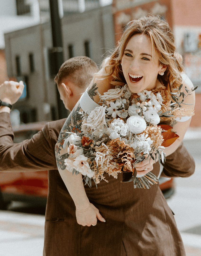 Woven Blooms_Indianapolis florist_couple 4.png