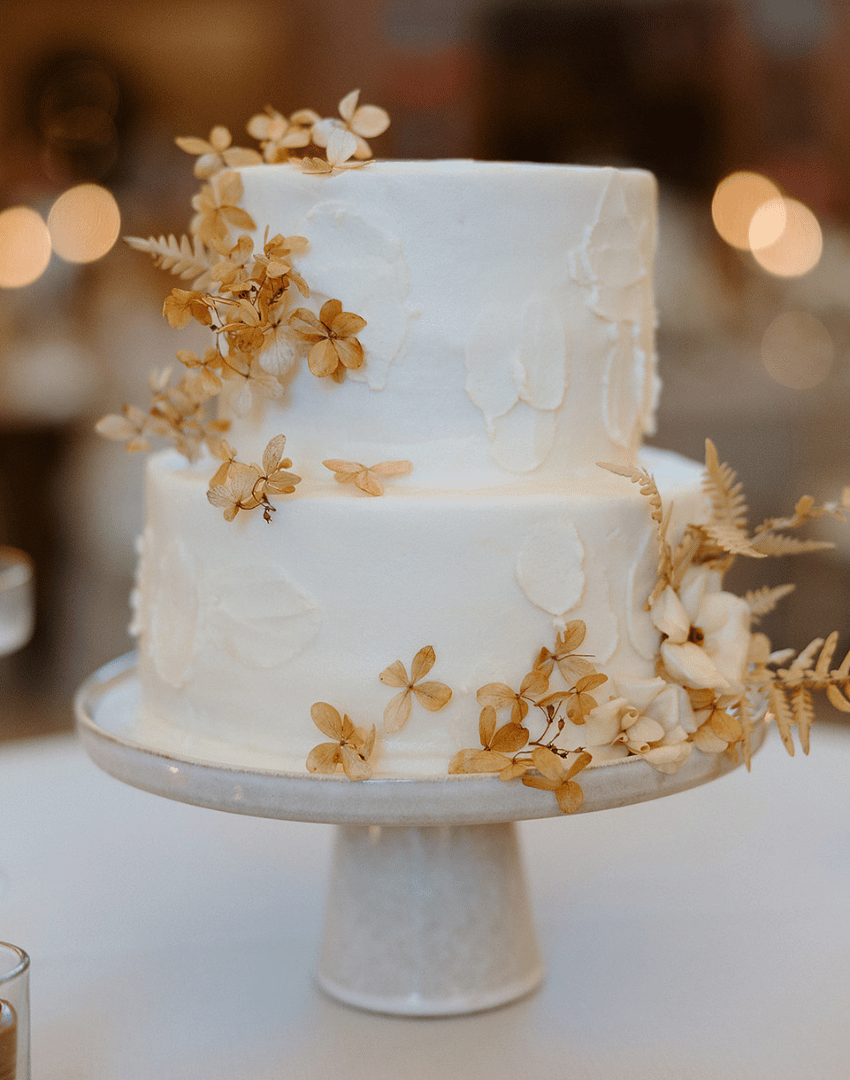 Woven Blooms_Indianapolis florist_cake.png