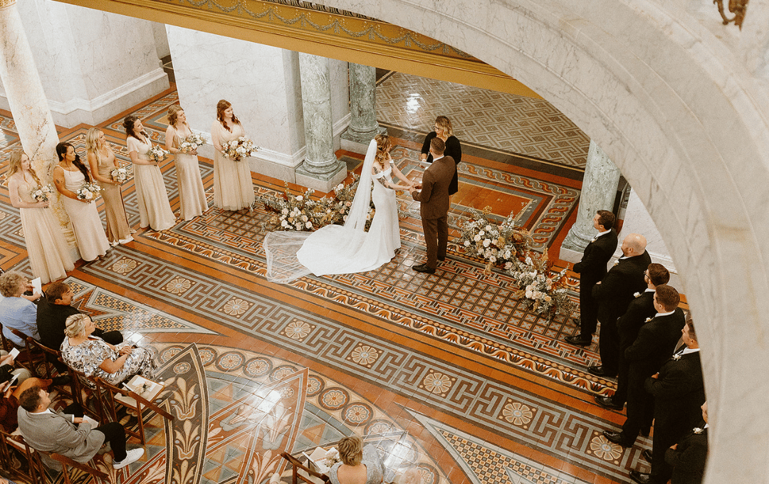 Woven Blooms_Indianapolis florist_sweetheart table.png