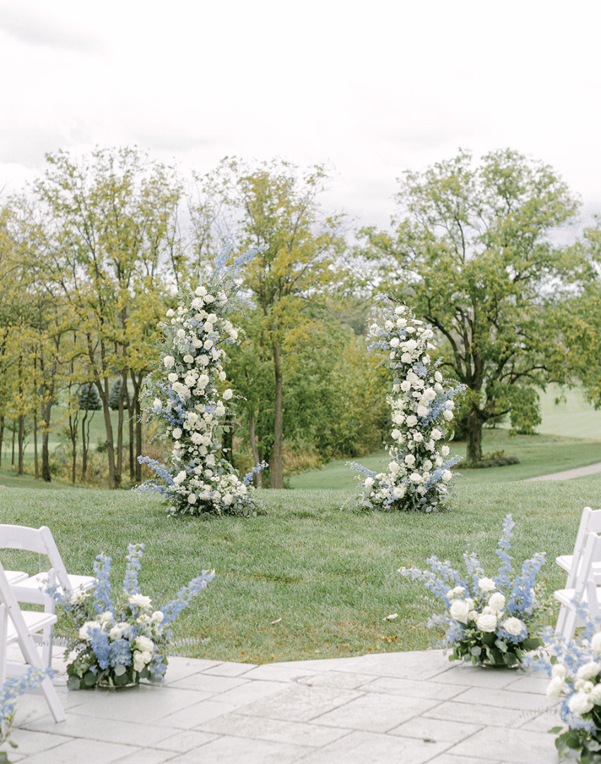 Woven Blooms_Indianapolis florist_outdoor ceremony.png