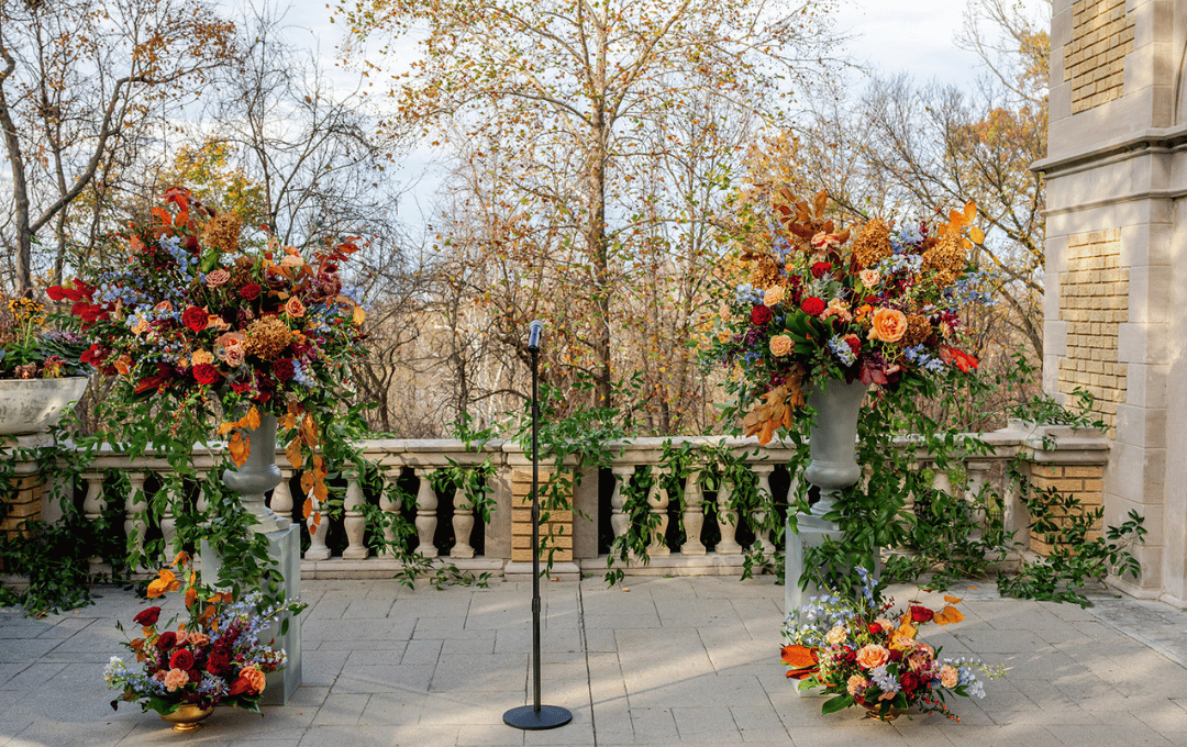 Woven Blooms_Indianapolis florist_fall ceremony urns.png