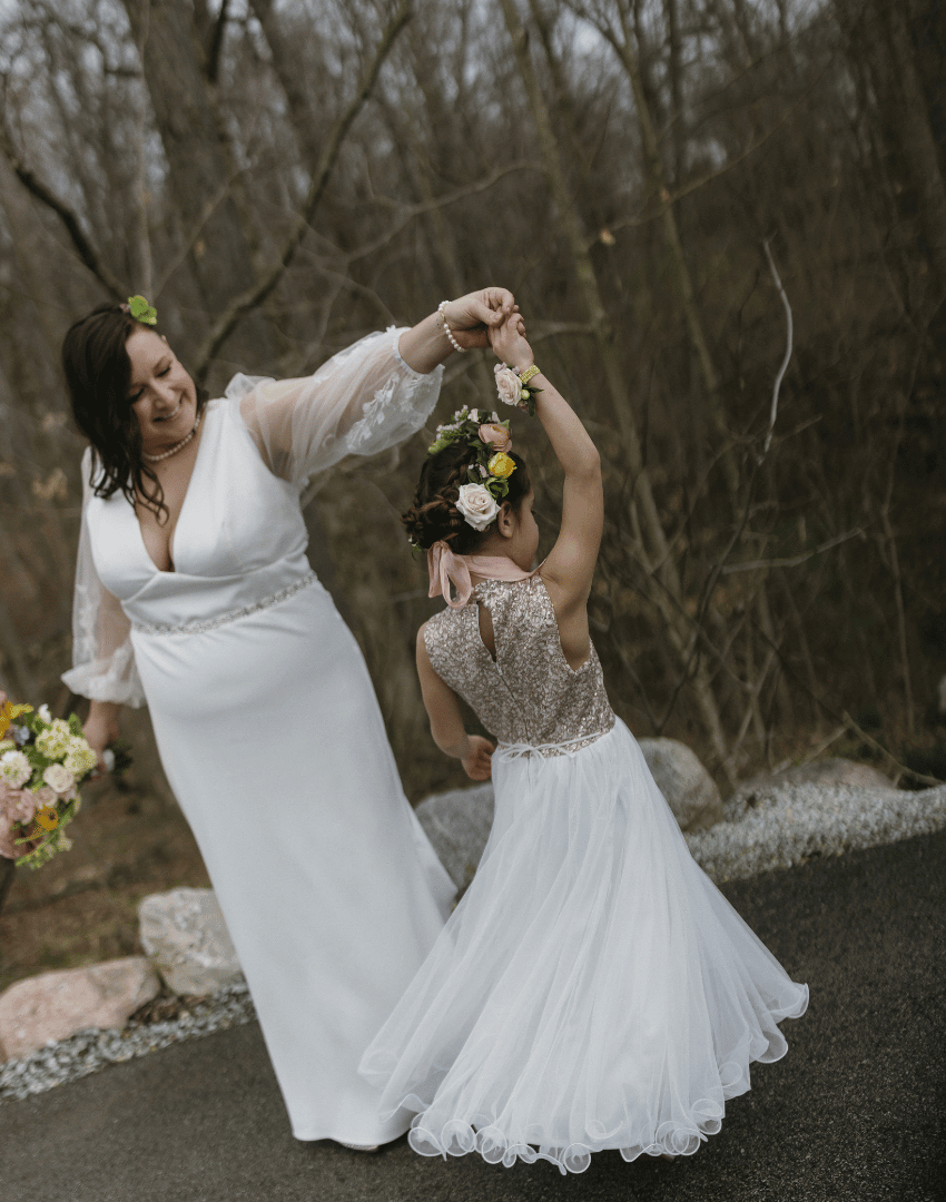 Woven Blooms_Indianapolis florist_flower girl.png