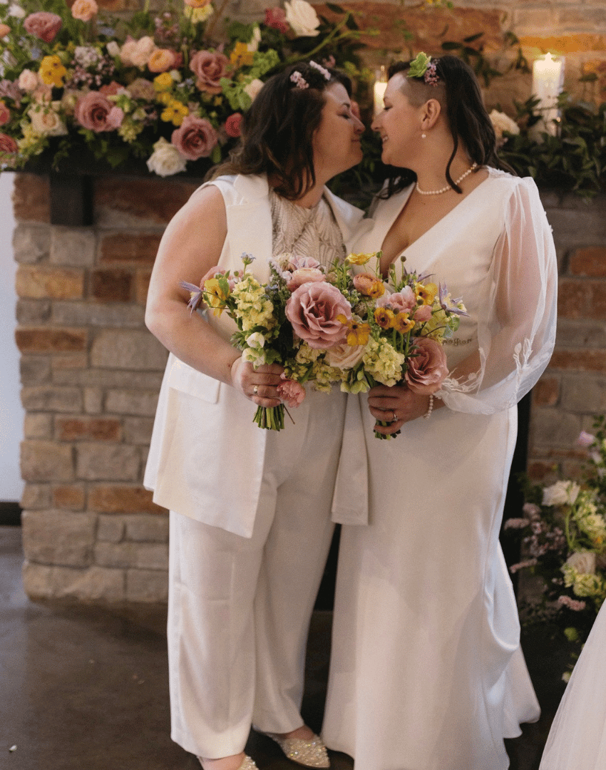 Woven Blooms_Indianapolis florist_spring couple.png