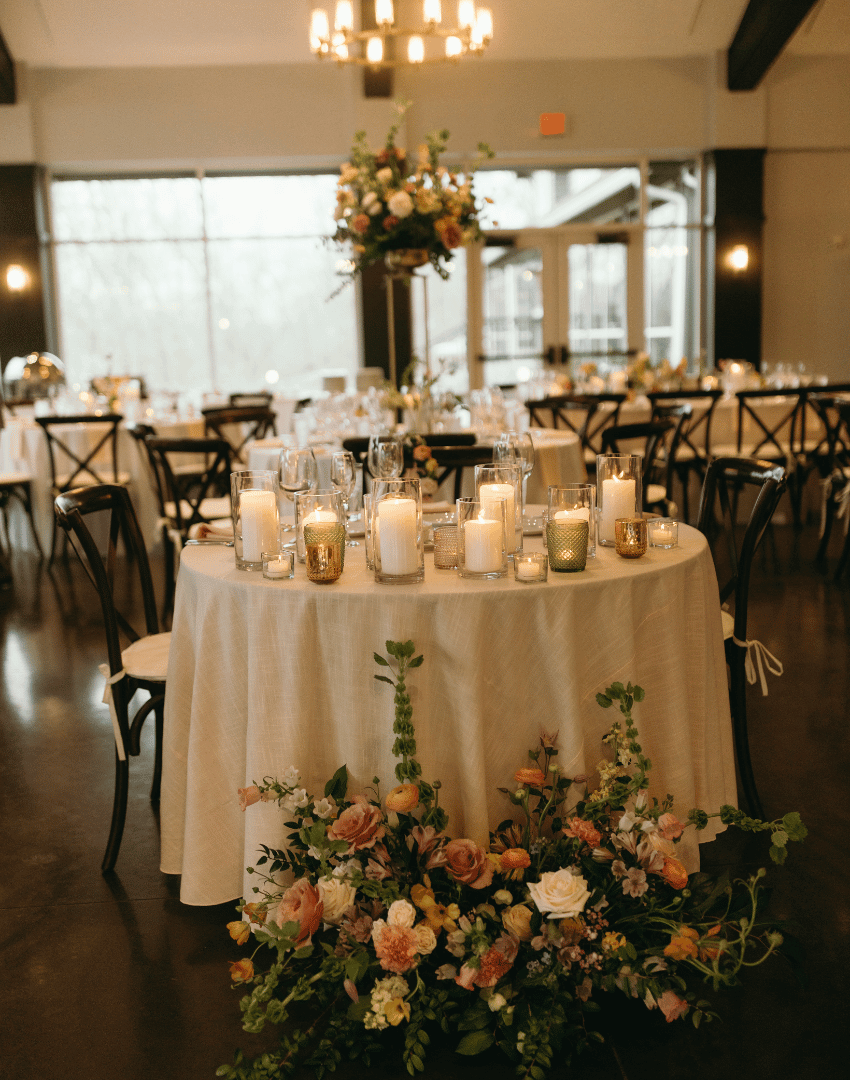 Woven Blooms_Indianapolis florist_spring sweetheart tabe.png