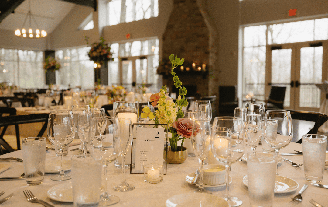 Woven Blooms_Indianapolis florist_indoor reception.png