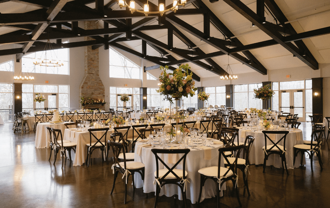 Woven Blooms_Indianapolis florist_reception room.png