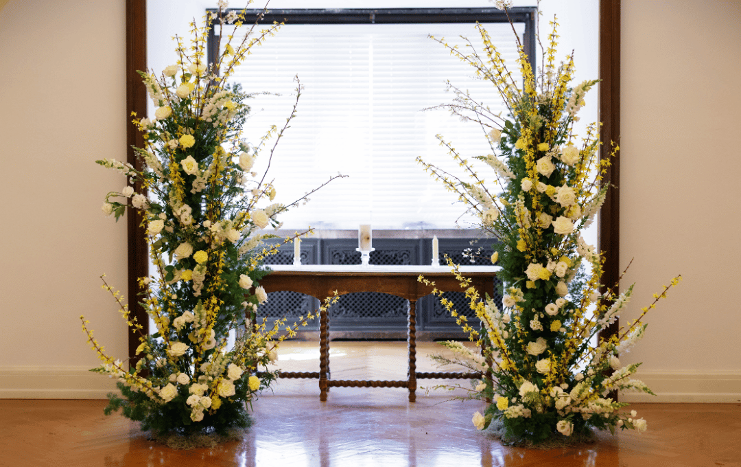 Woven Blooms_Indianapolis florist_indoor reception.png