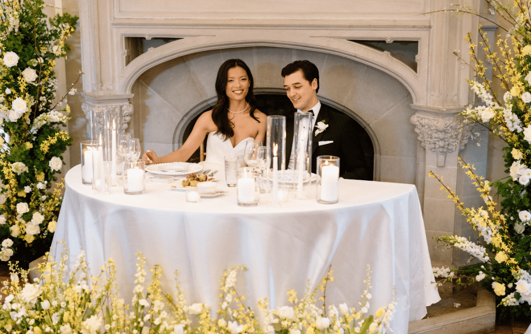 Woven Blooms_Indianapolis florist_reception room.png