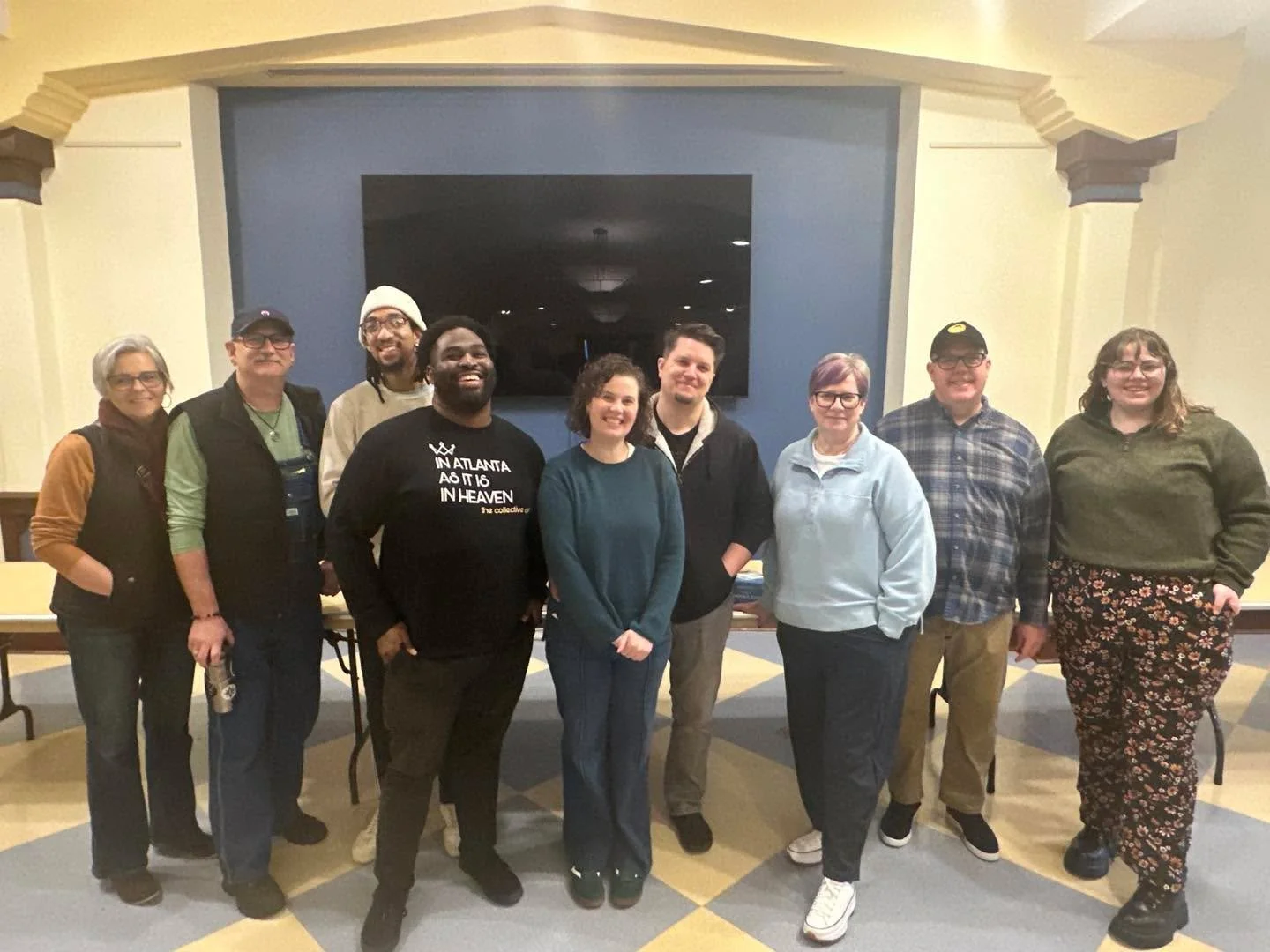 It was a chilly morning but we served up hot coffee and everyone&rsquo;s favorite muffins at Service Church! ☕️

StandUp For Kids even provided some warm, Bombas socks. 

Want to be in community with our unhoused neighbors? You can join us next month