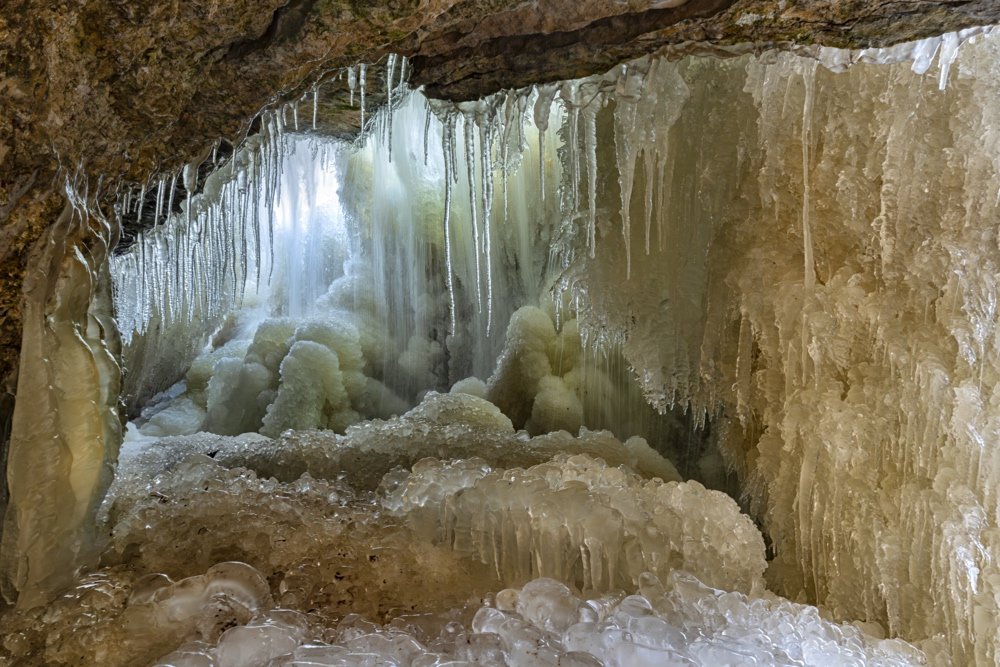 ©Stan Zuidema "Fonferek Falls Spring Ice Melt" Honorable Mention Color