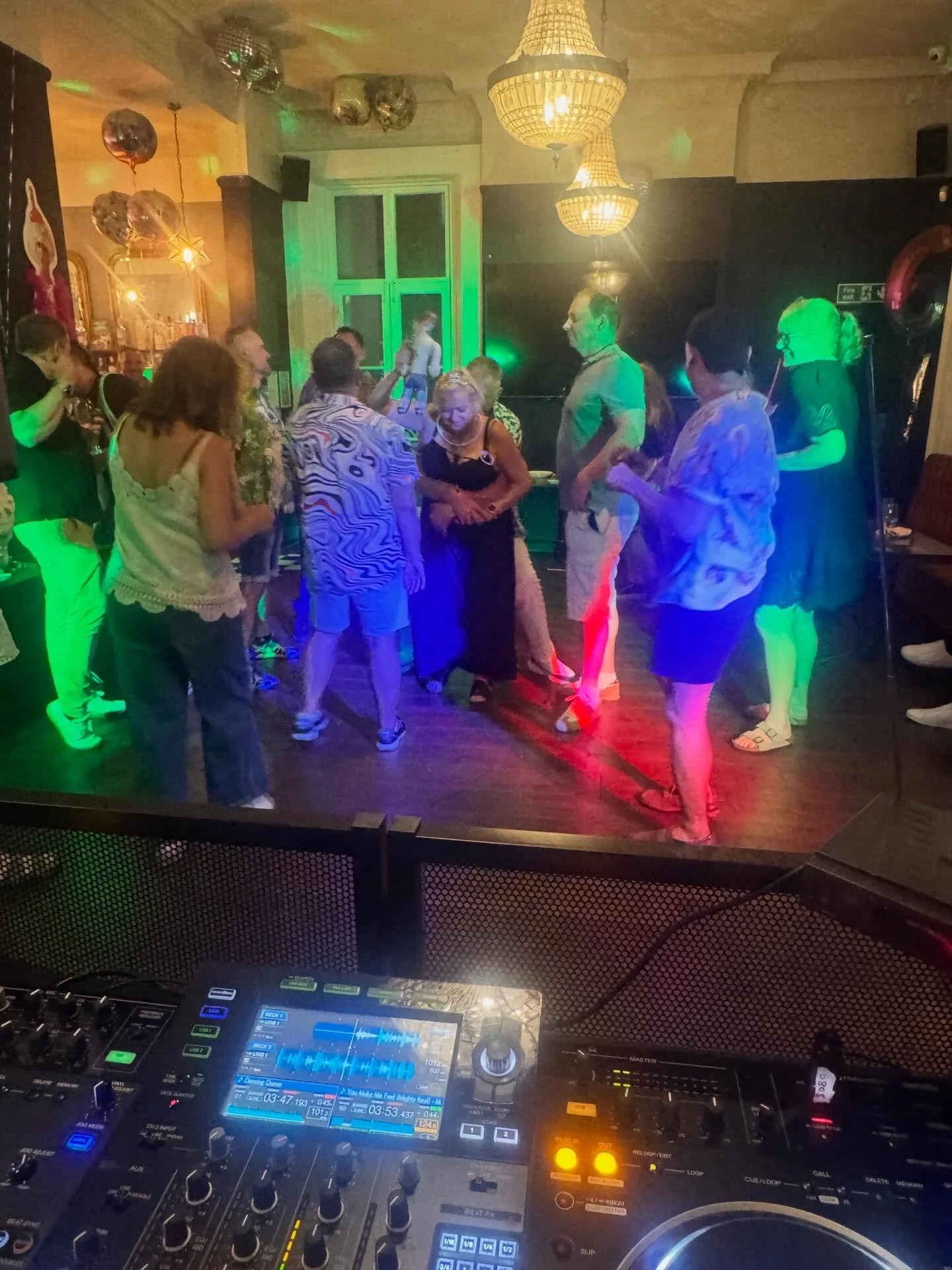 Just a little pic from last night (I&rsquo;m rubbish at taking videos from the decks, so failed for this one, unlike the kids out there!)&hellip;

Top fun for Johnny&rsquo;s 65th birthday party. 

You wouldn&rsquo;t think it, him and all his mates we