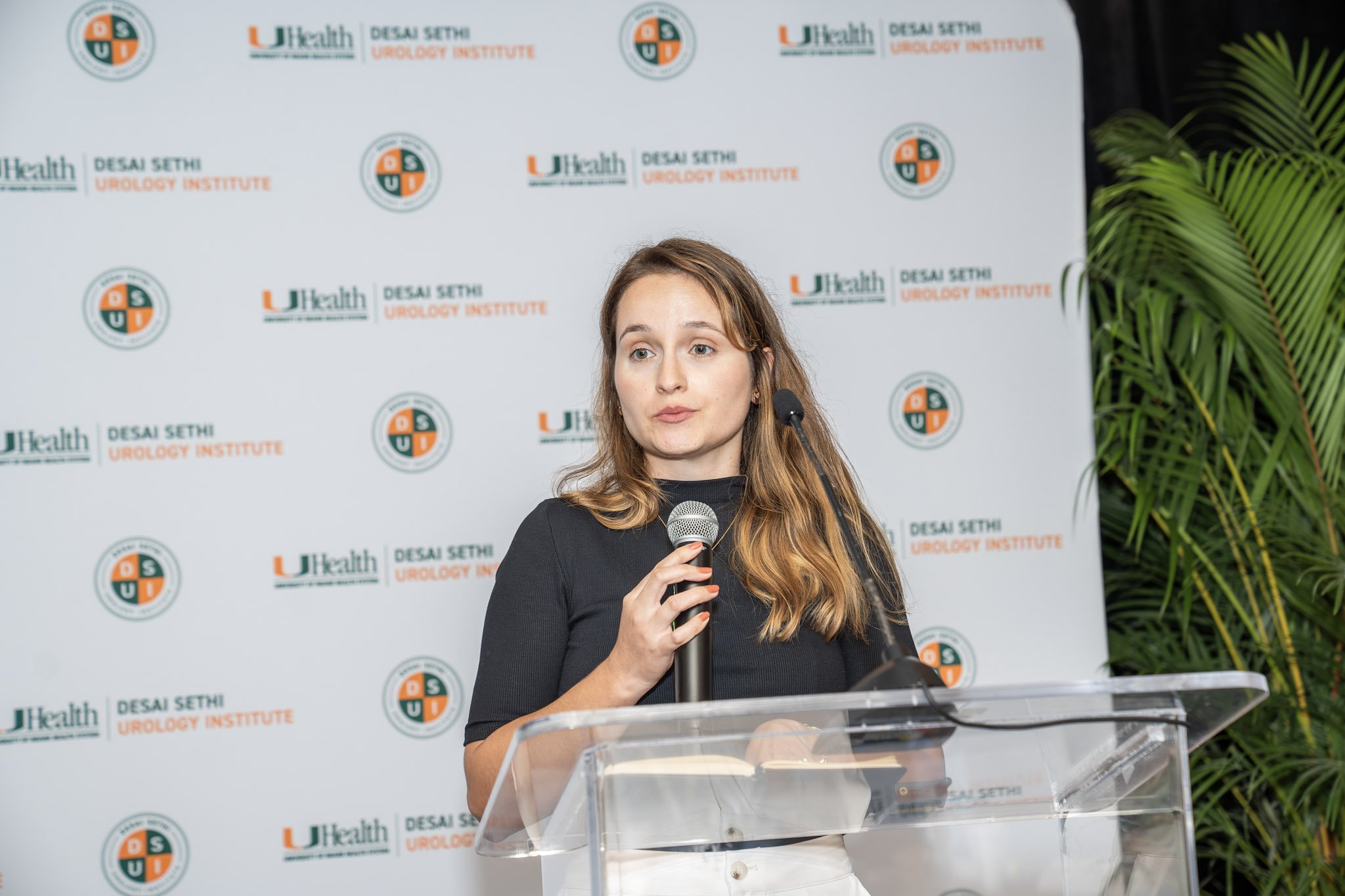 Francielle Mosele, Post Doctoral Associate at  Sharifi Lab, as moderator in MSHM 2025